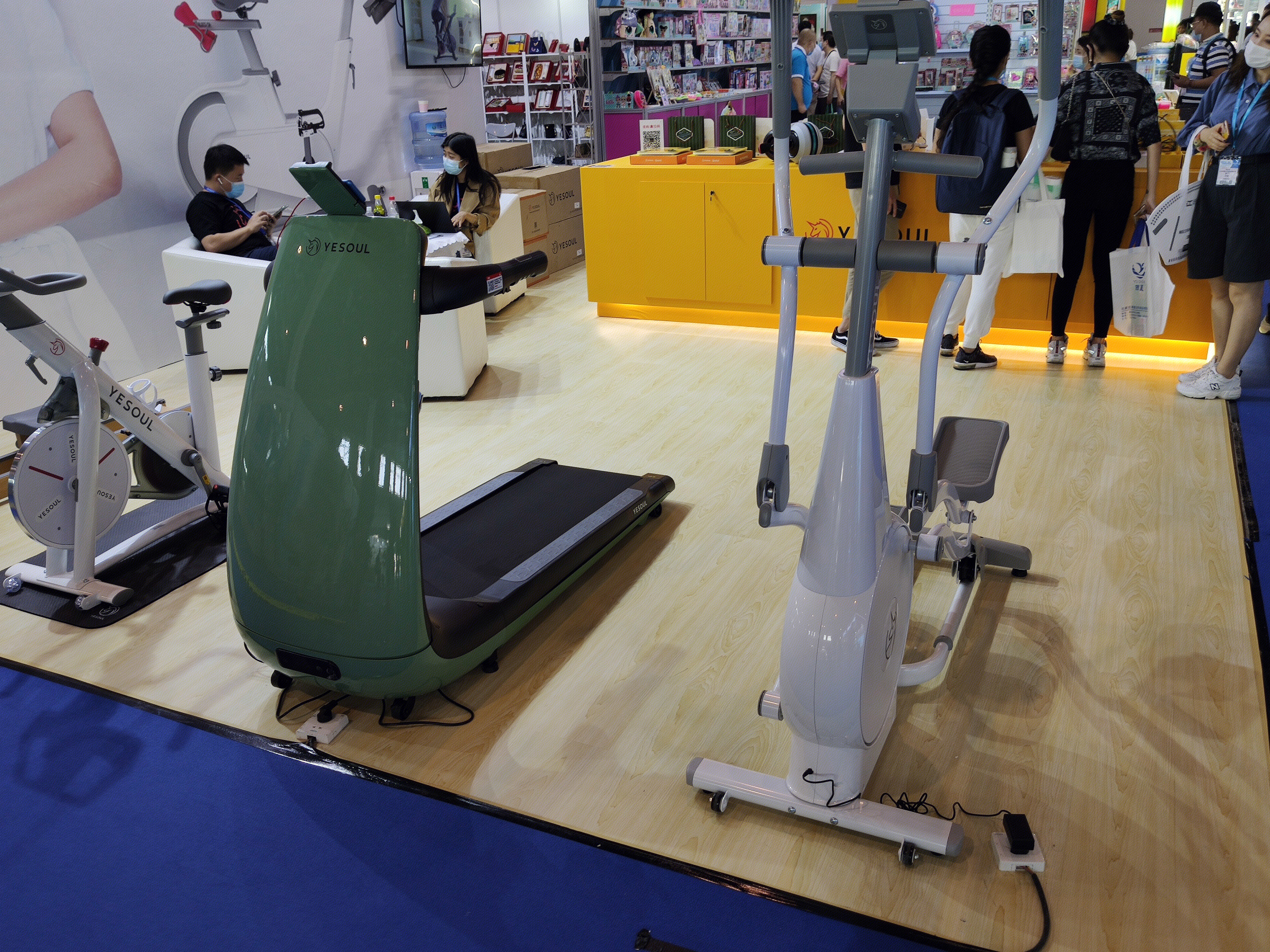 健身器材 跑步机