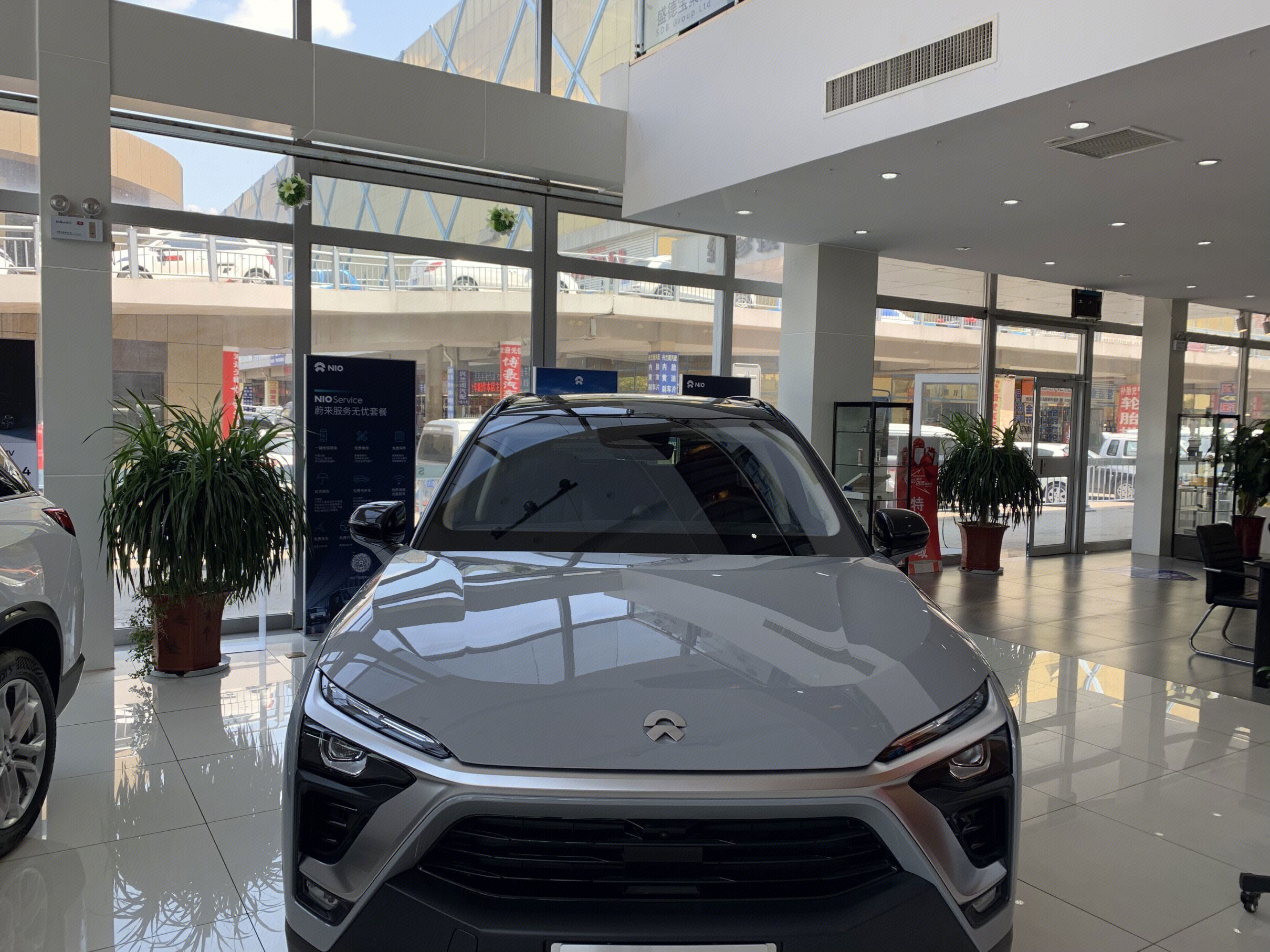 蔚来 nio 电动车 新能源