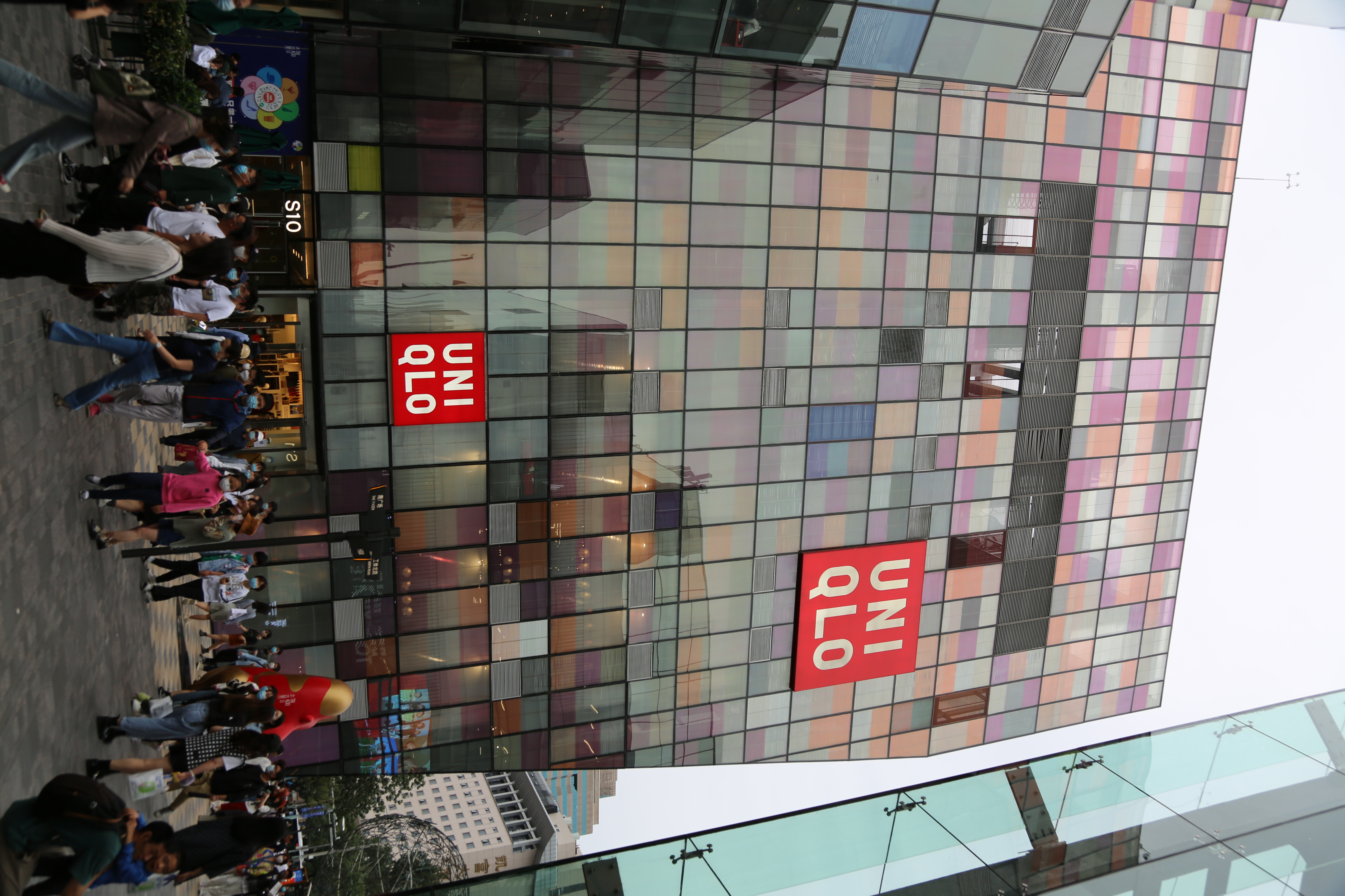 UNIQLO 优衣库 三里屯 快消 服装 服饰 时尚品牌