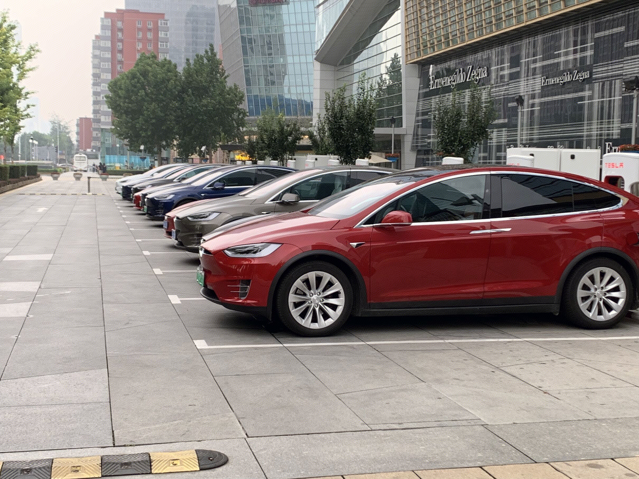 特斯拉 tesla 电动车