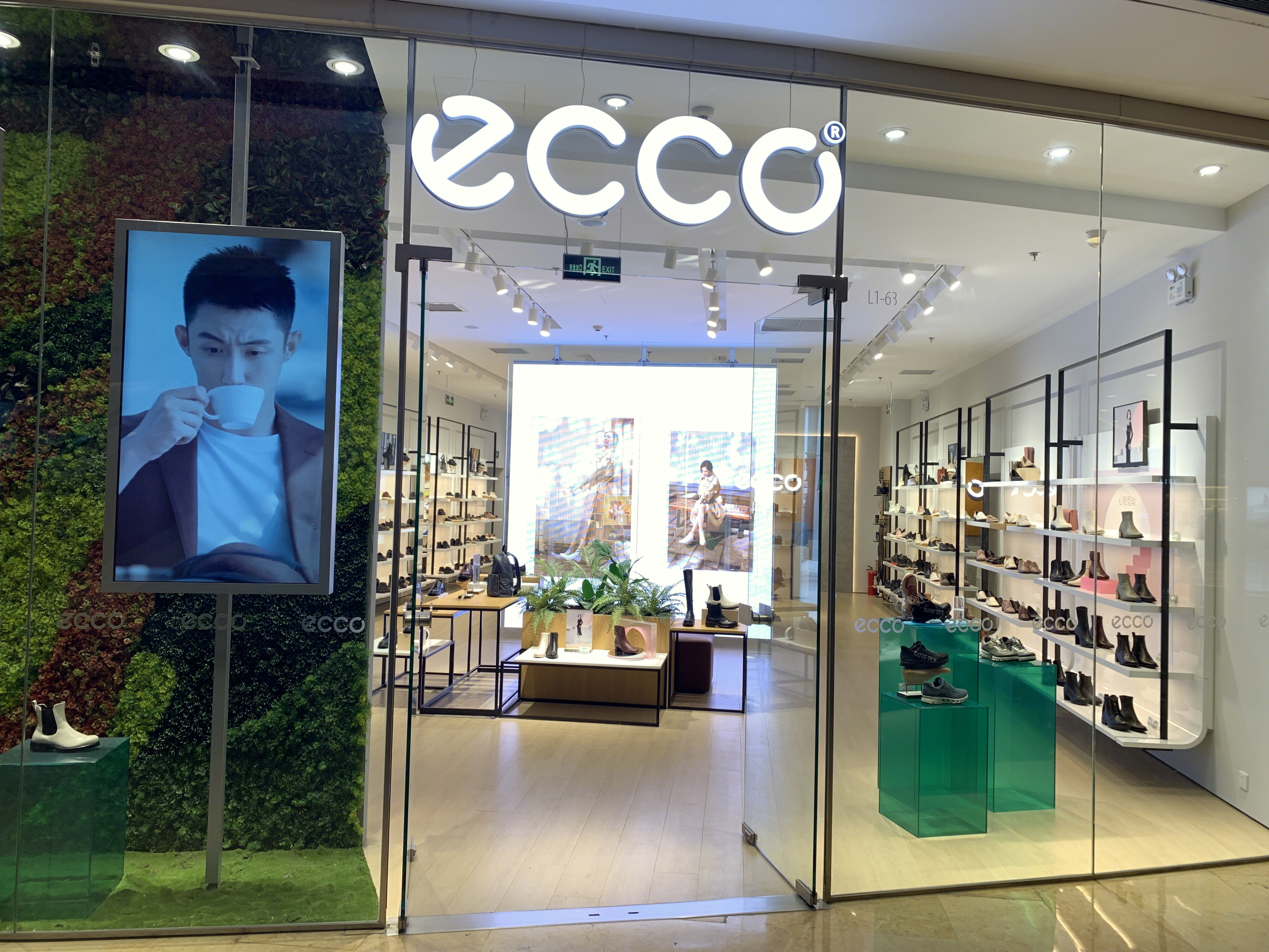 ecco爱步 鞋