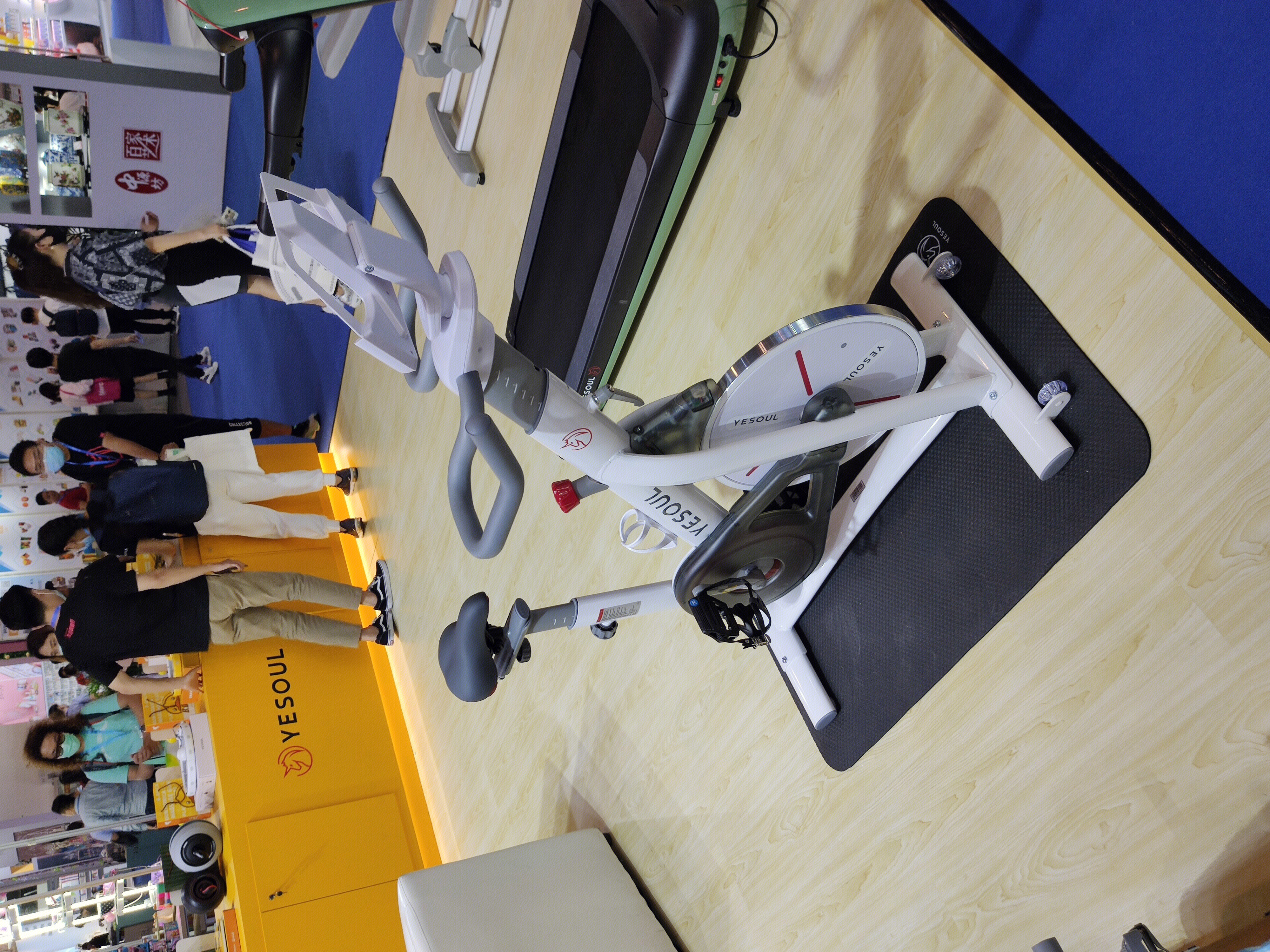 健身器材 跑步机