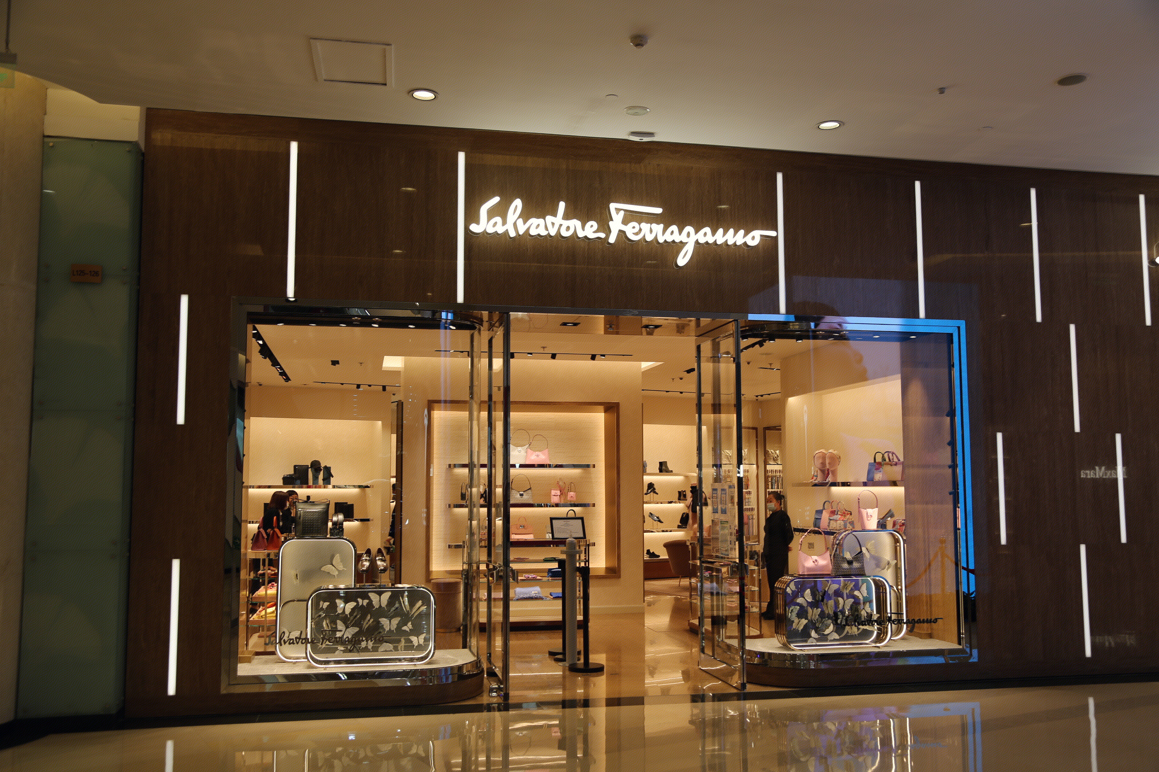 Salvatore Ferragamo 菲拉格慕