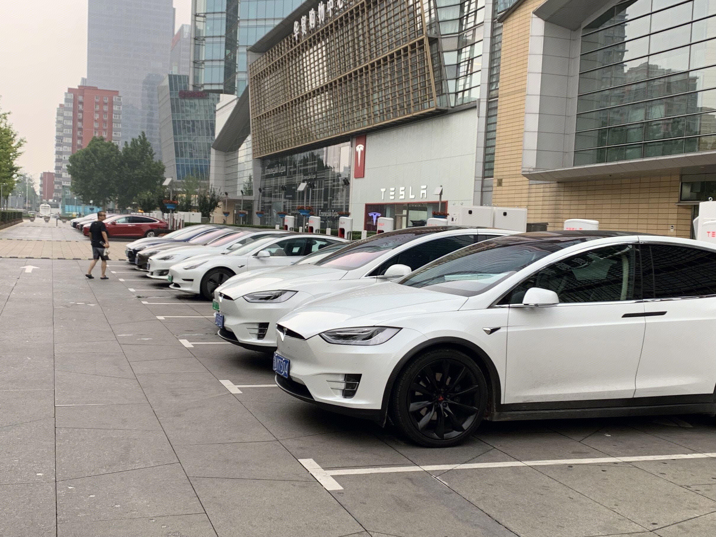 特斯拉 tesla 电动车