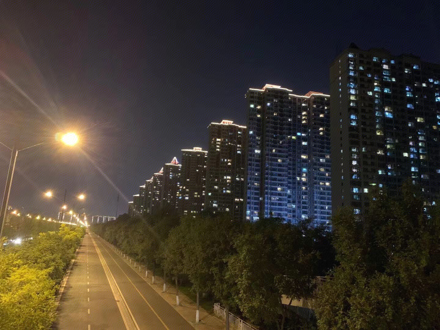 城市 夜景 高楼 马路
