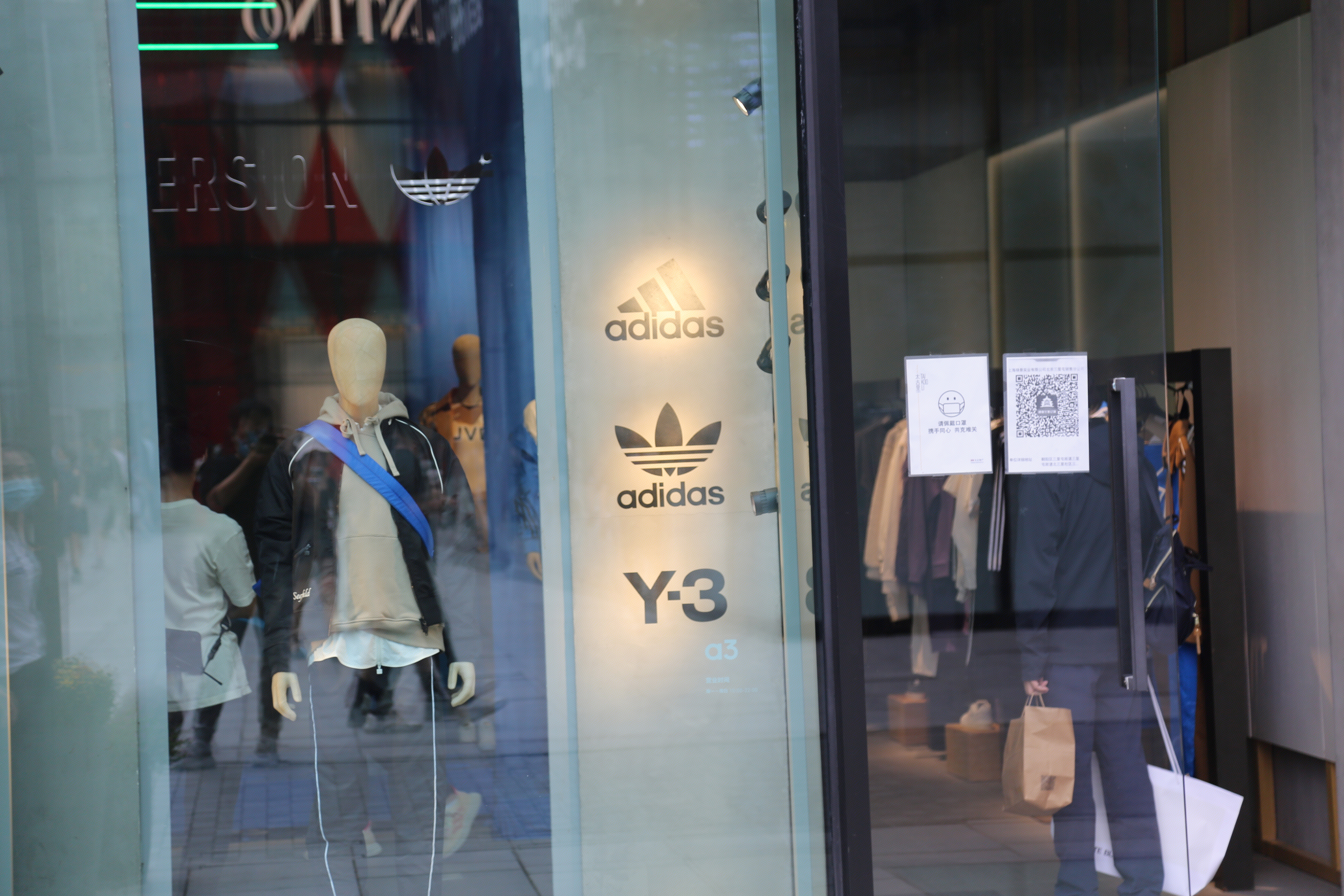 adidas Y-3 服装 服饰 时尚品牌