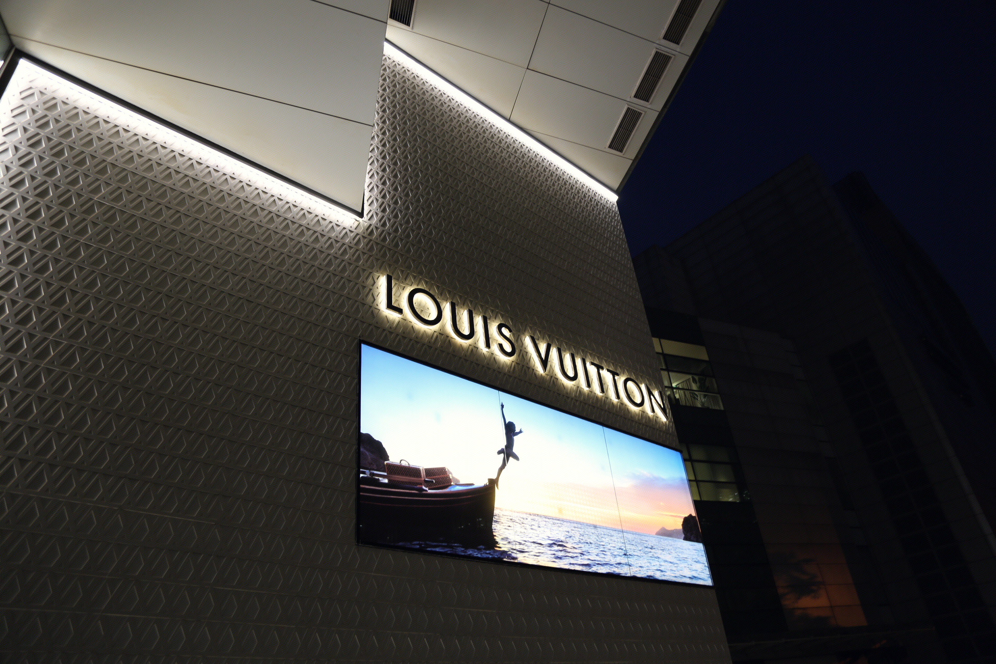 LOUIS VUITTON LV 路易威登