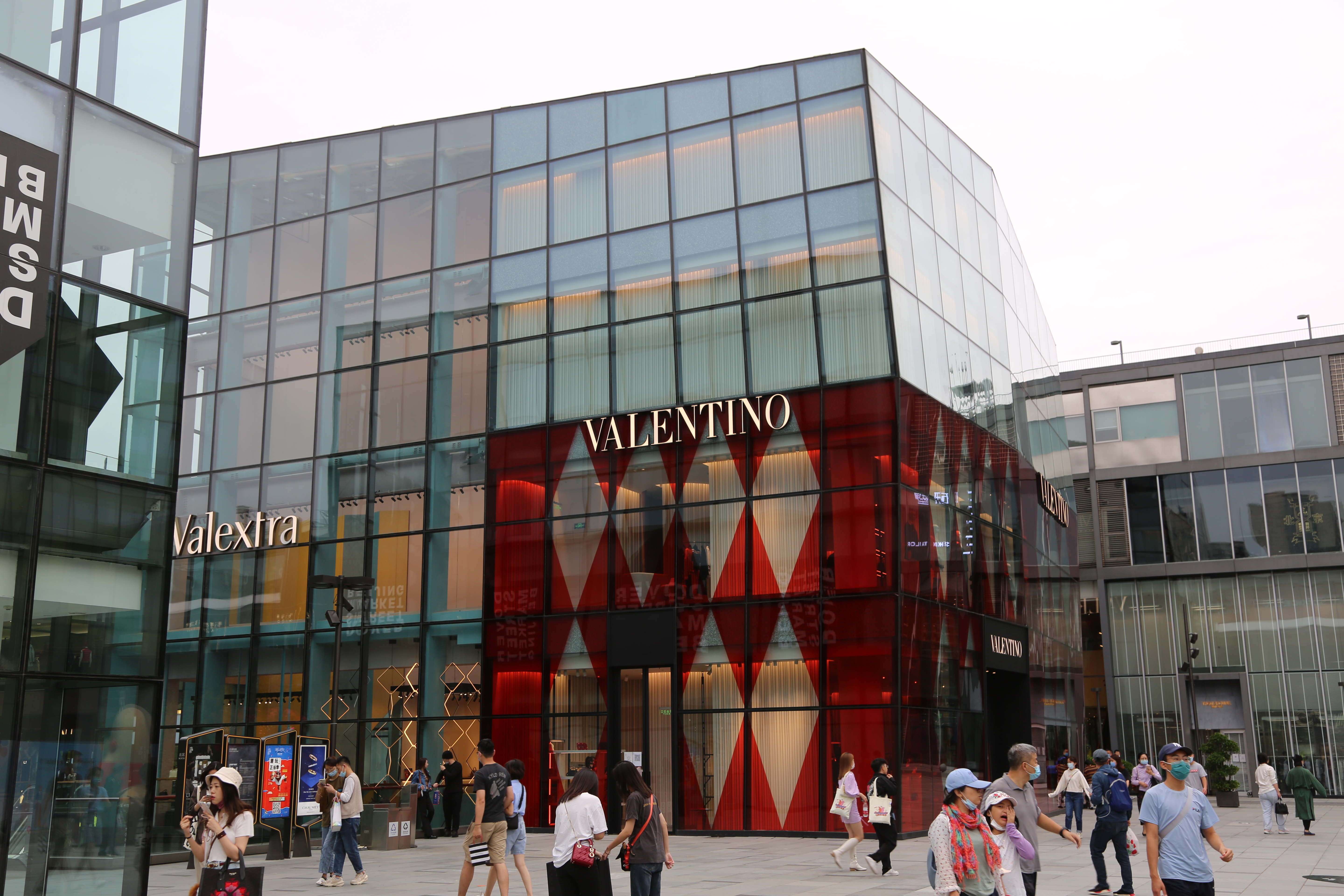 VALENTINO 服装 服饰 时尚品牌