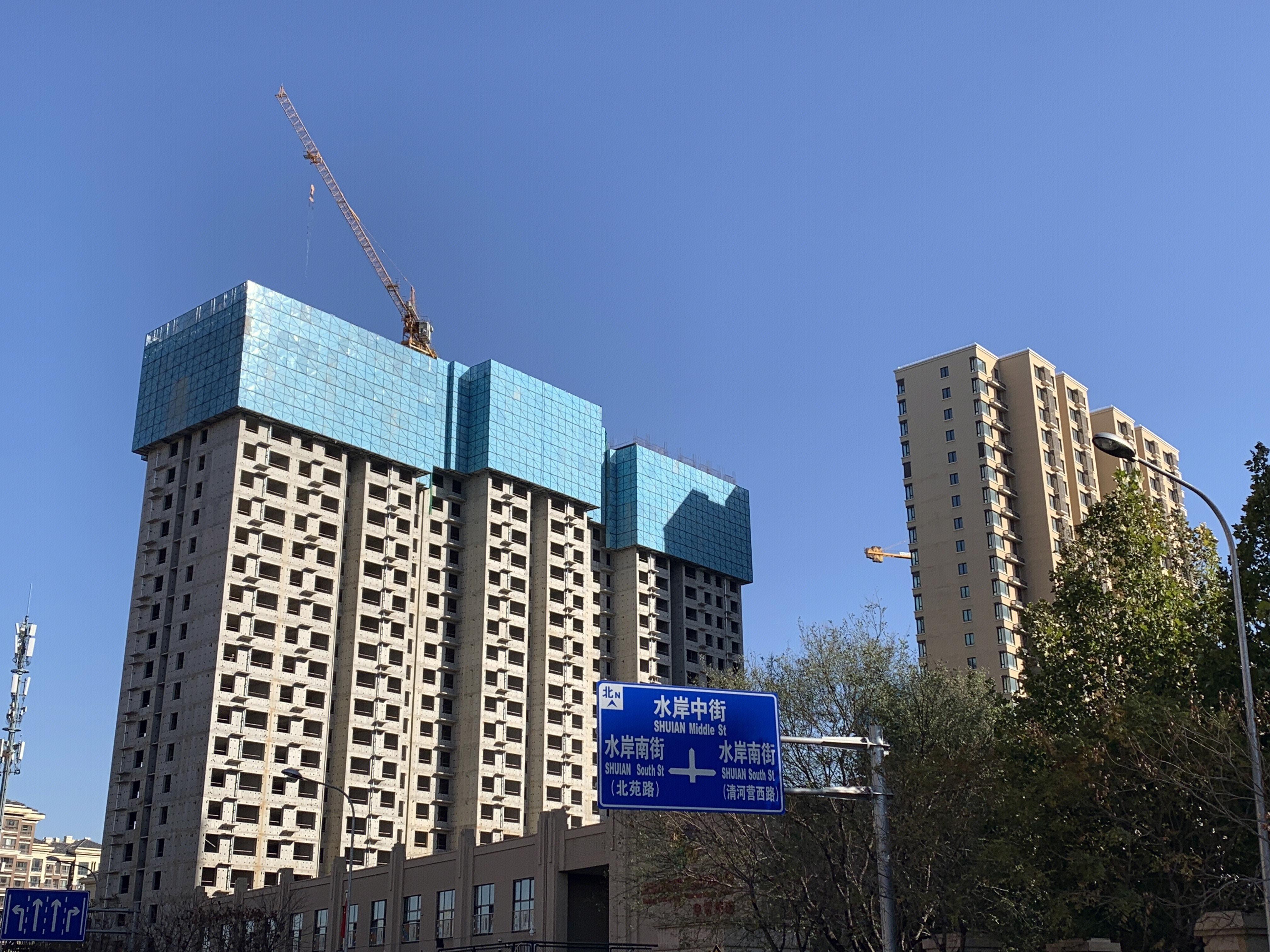 在建住宅楼 商品房 房地产 封顶