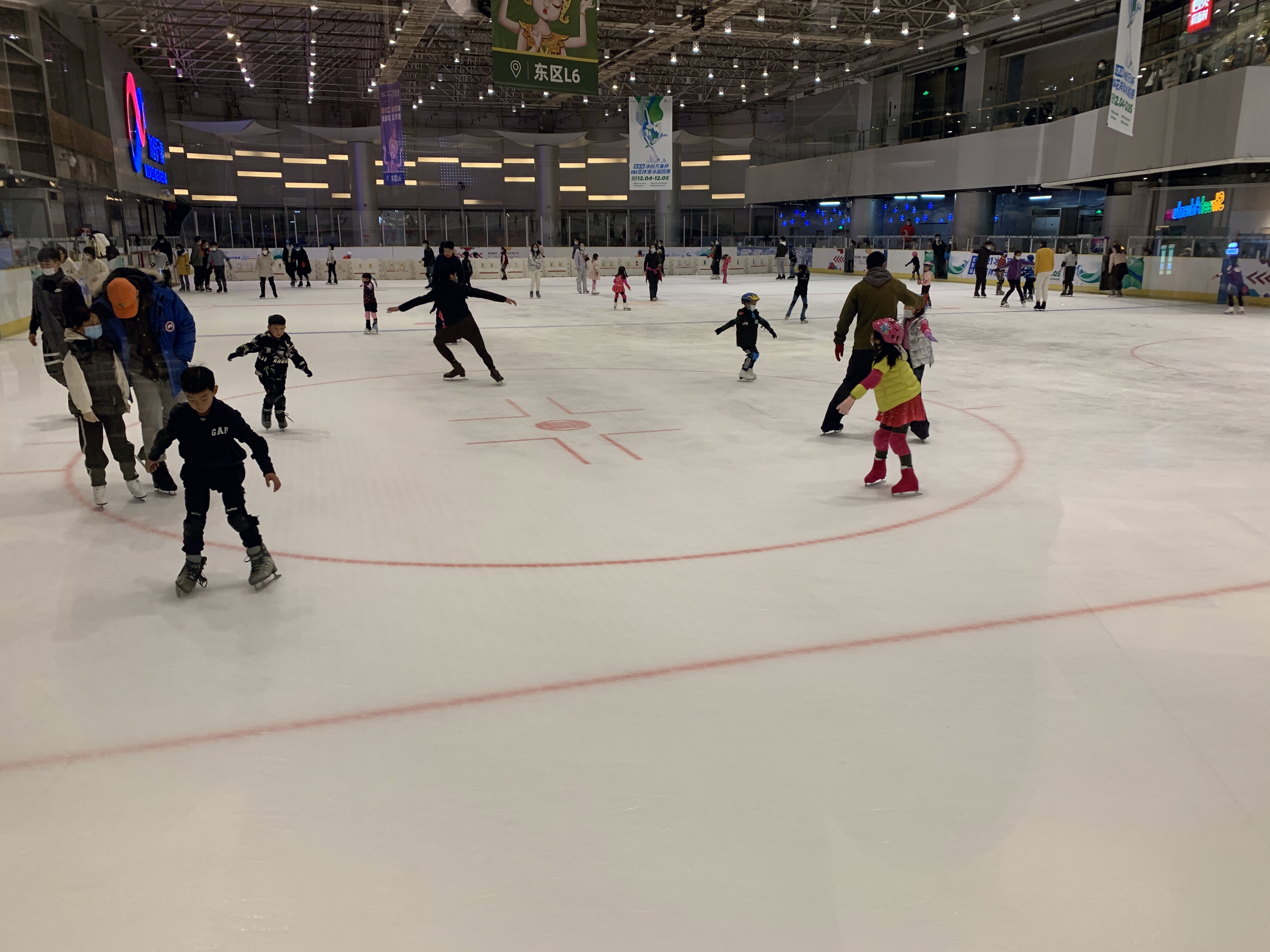 冰场 溜冰 滑冰