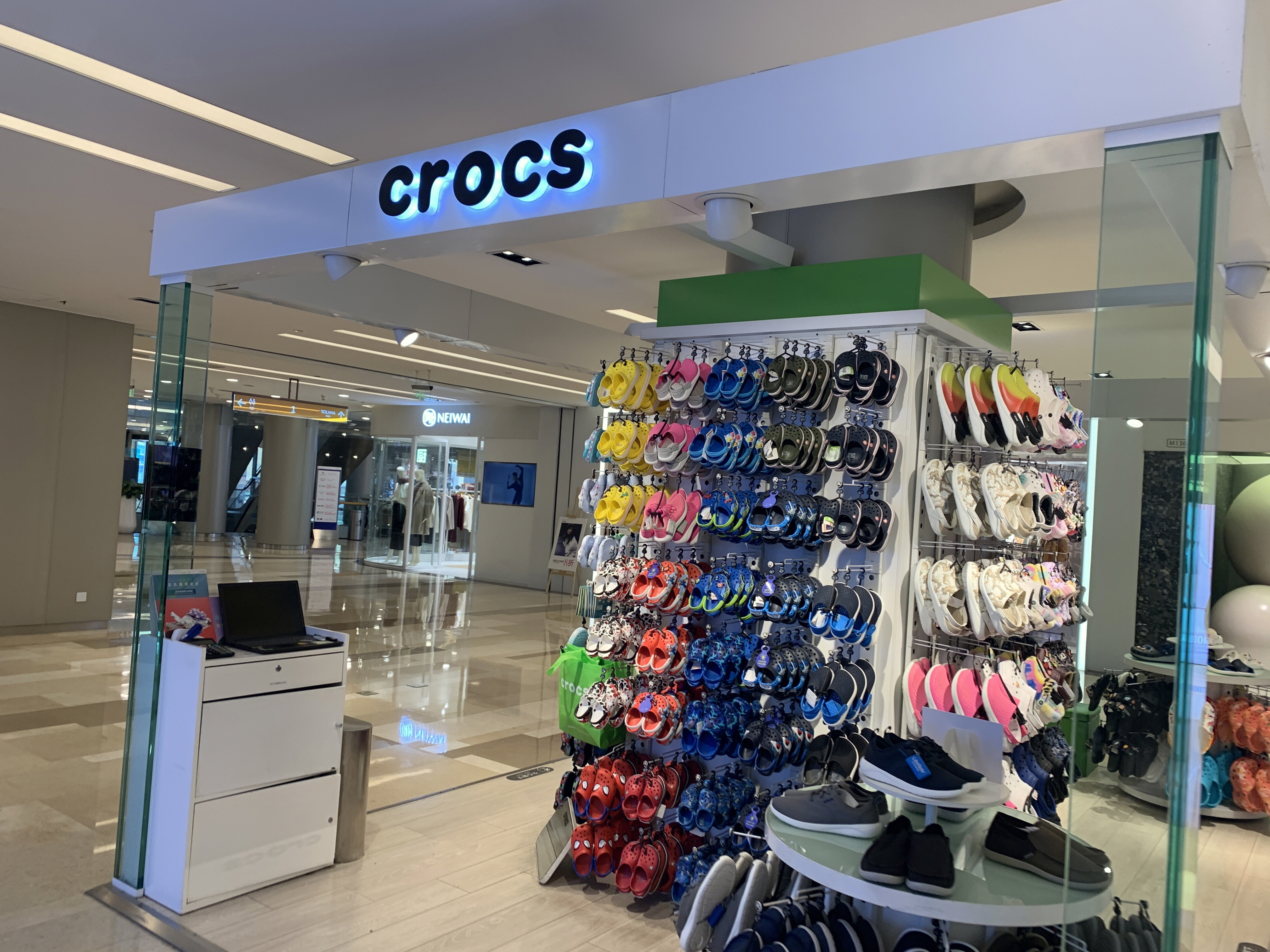 crocs 卡骆驰  鞋