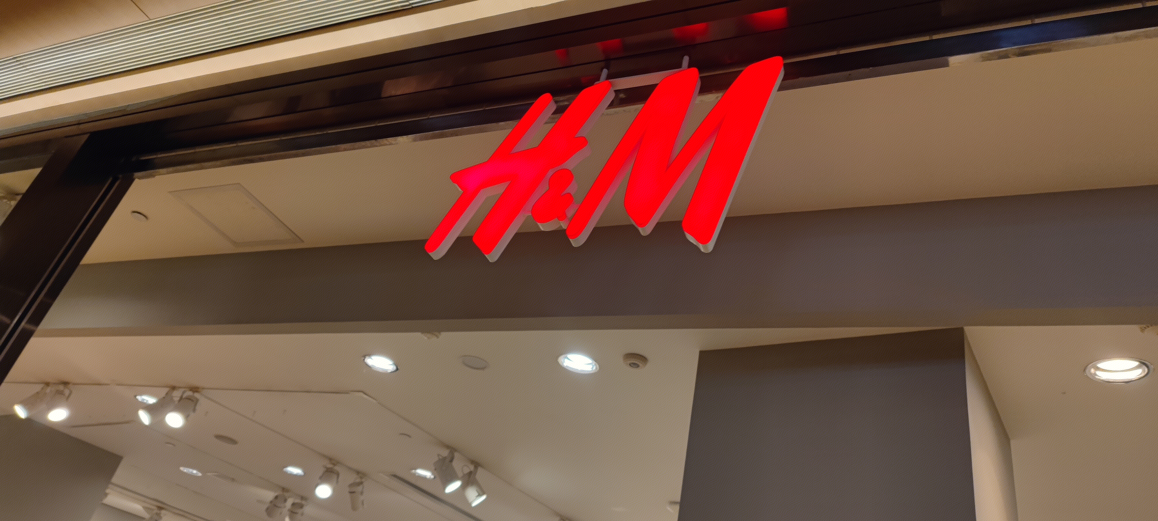 HM 服装  服饰  快消