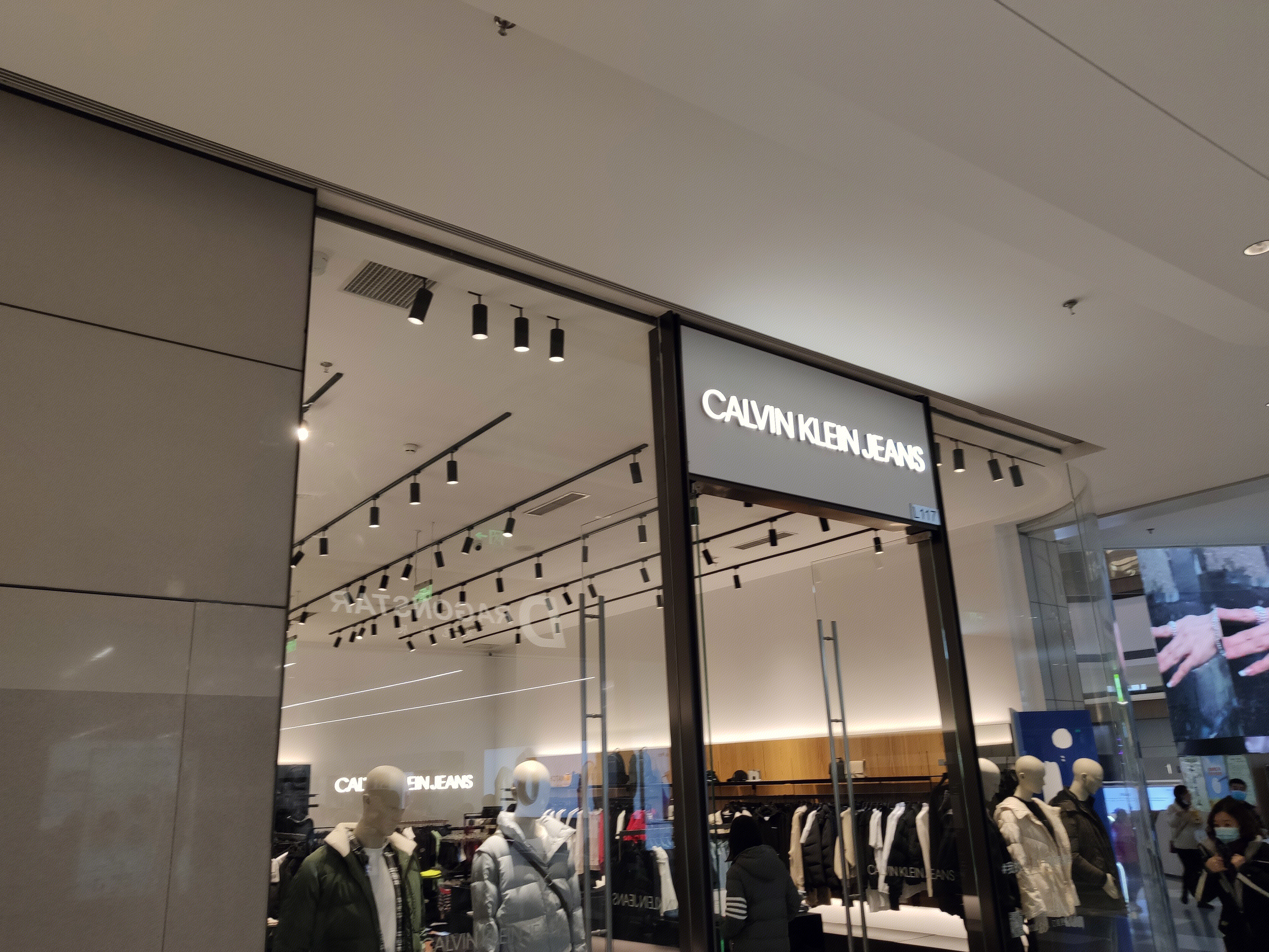 CALVIN KLEIN JEANS CK 时尚 休闲 潮流 服装 服饰