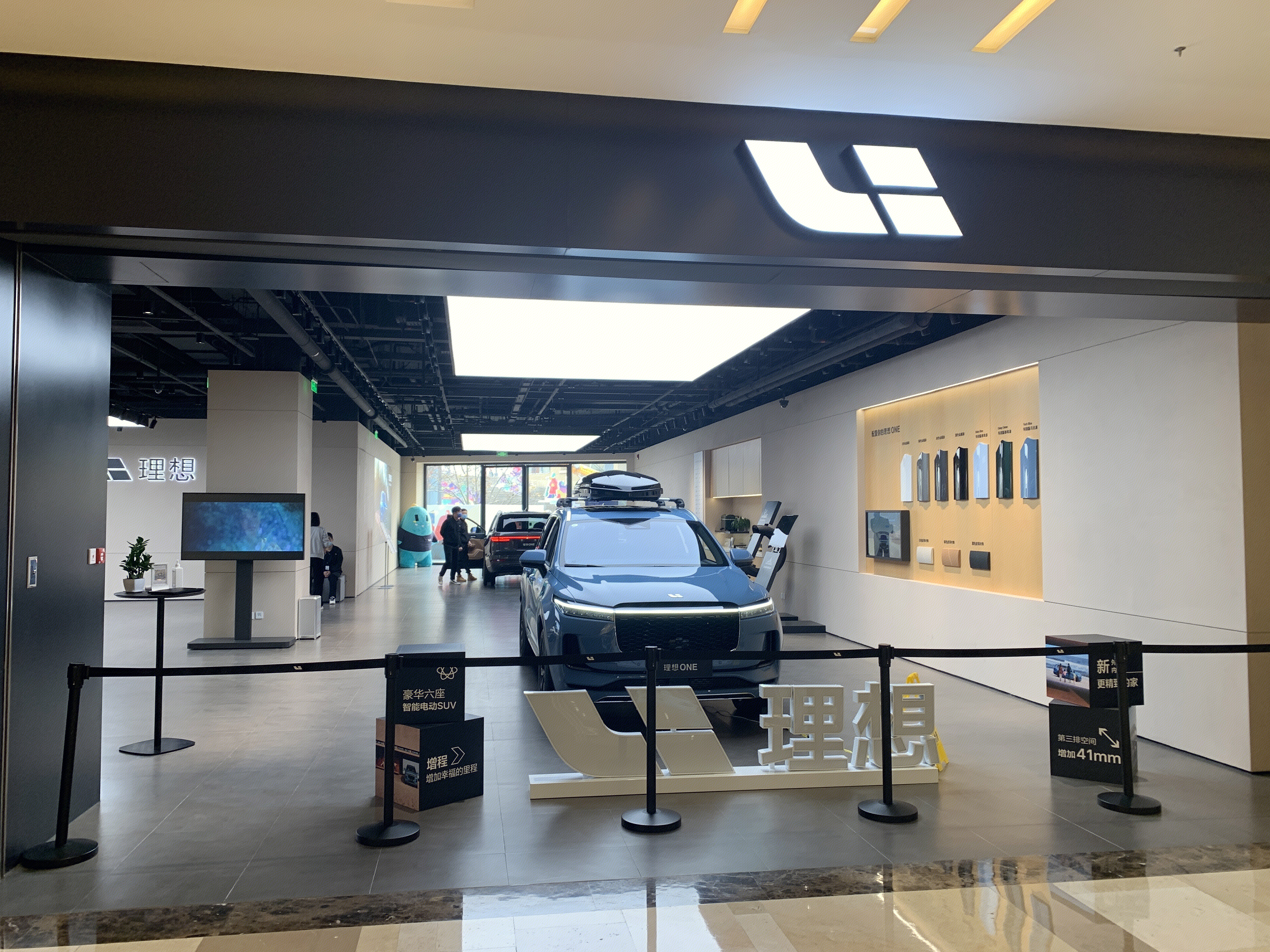 理想one 理想汽车 李想 新能源汽车 电动车