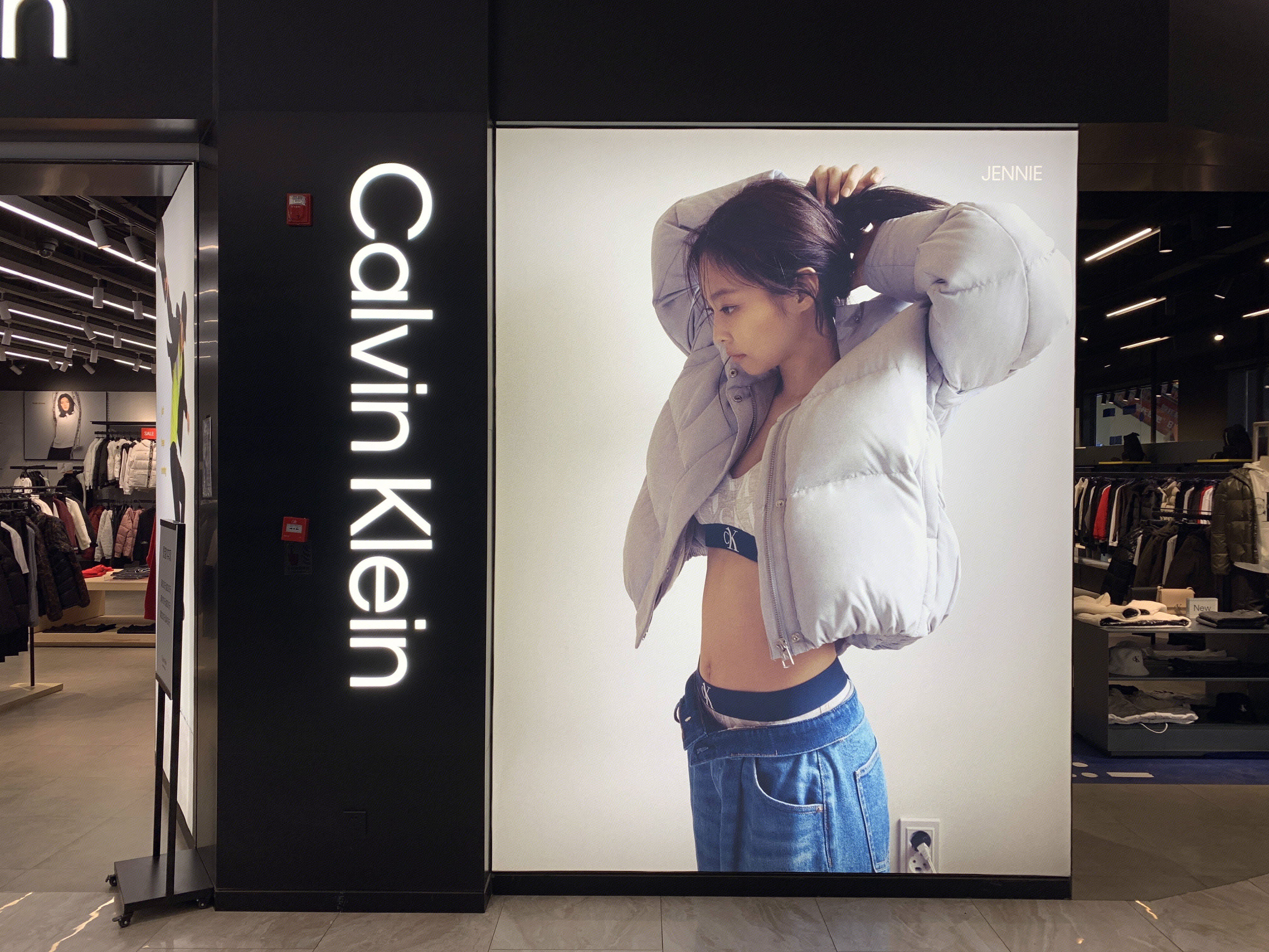 Calvin Klein 服装