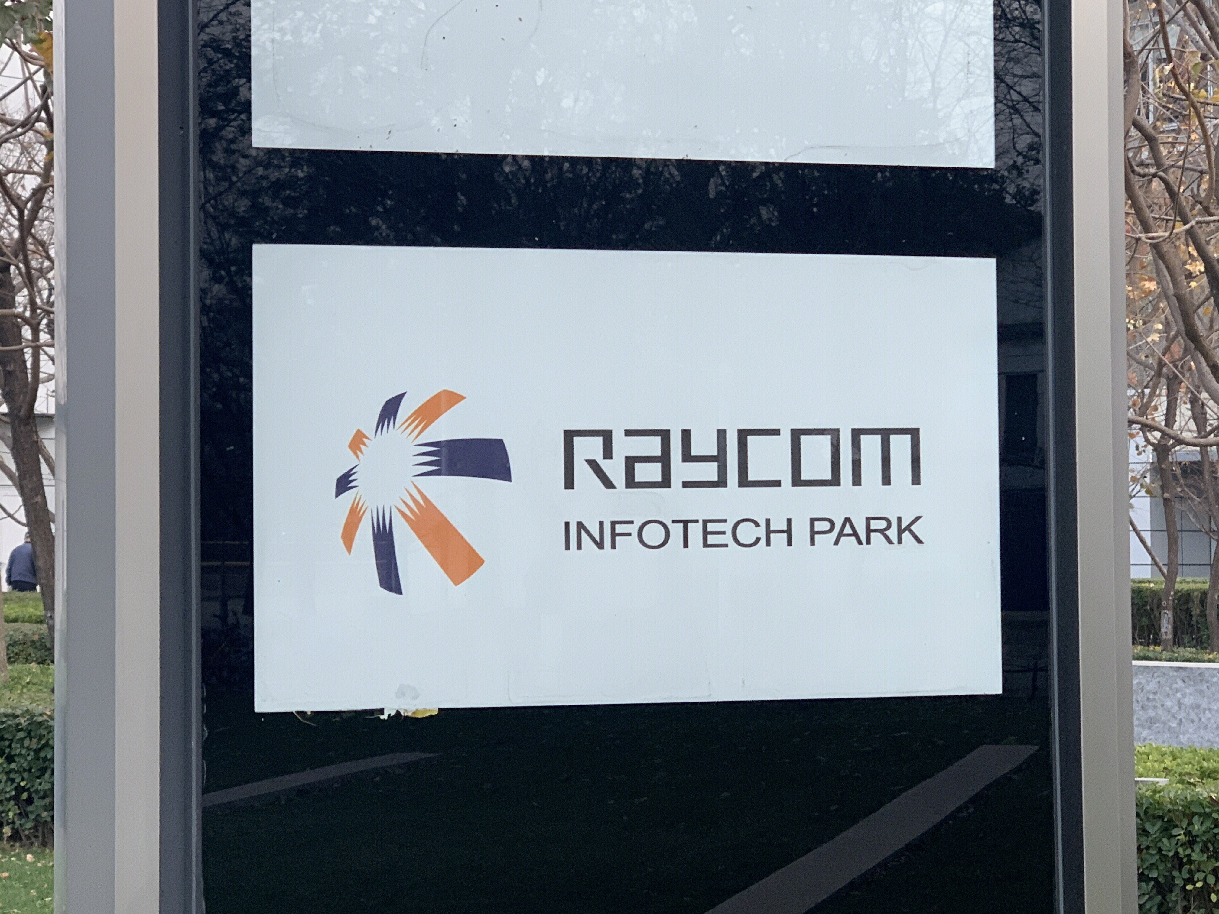 RAYCOM 融科置地 联想控股 房地产