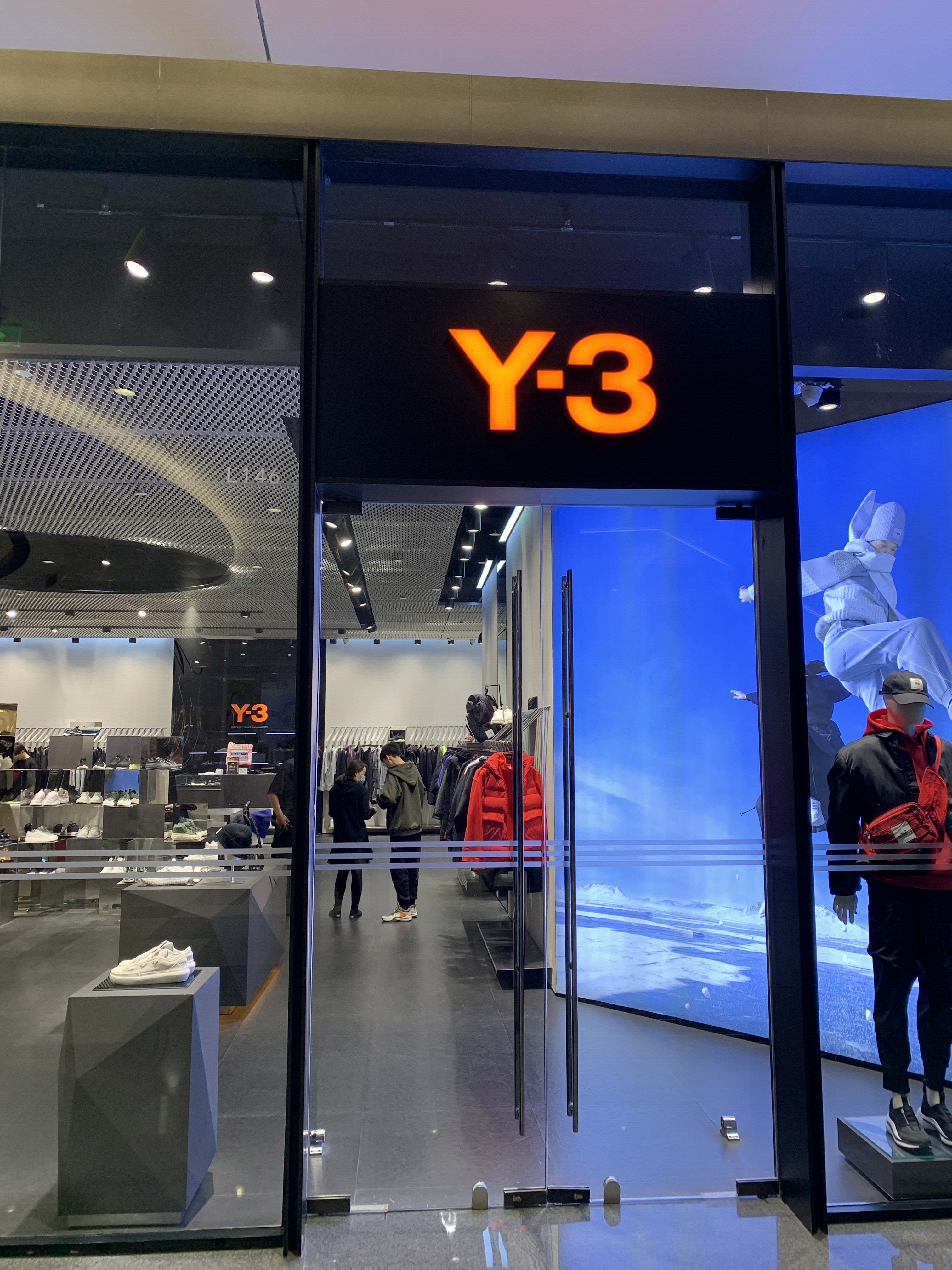 adidas Y-3 服装 服饰 时尚品牌