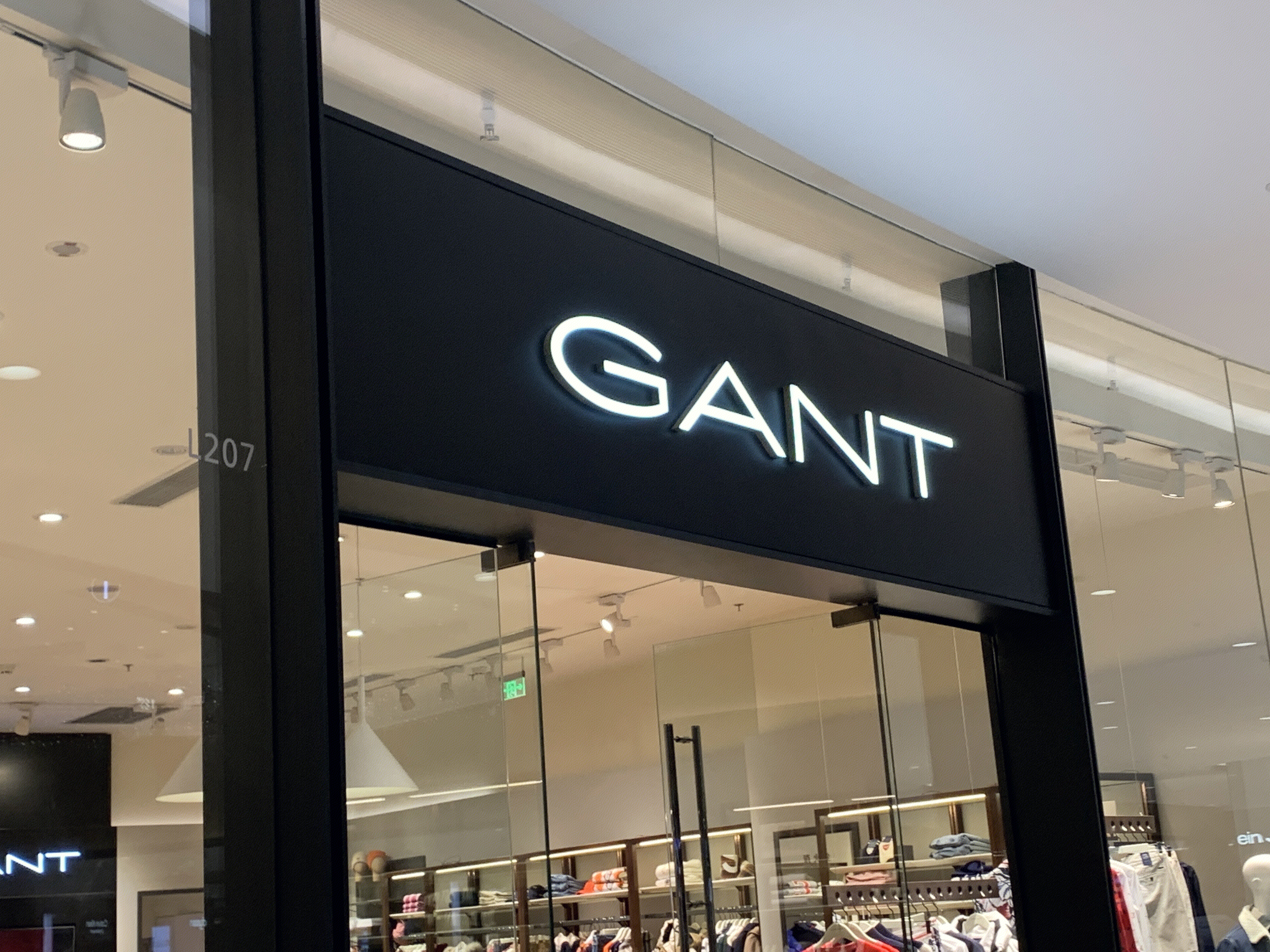 GANT  衣服 服装  服饰