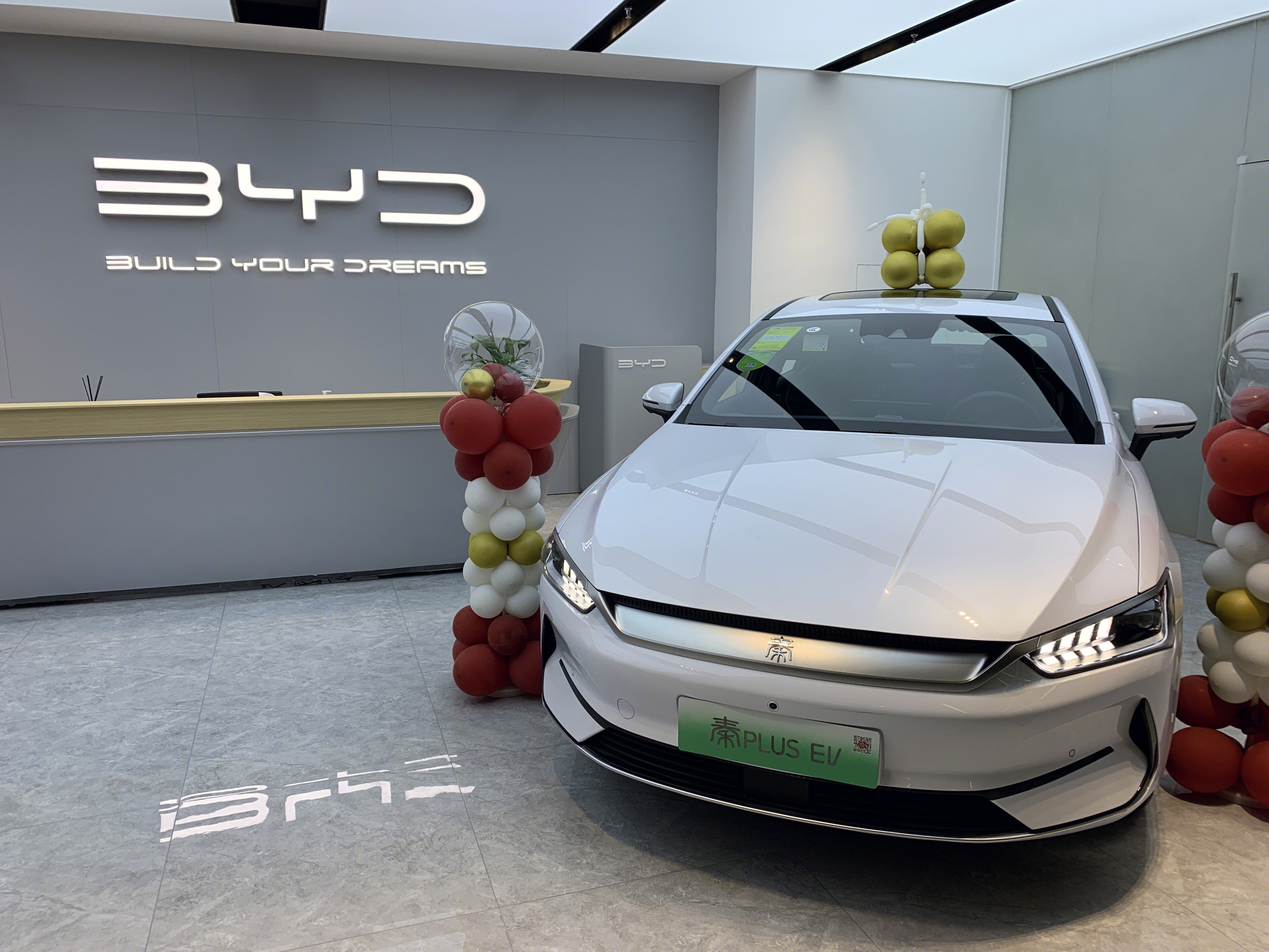 比亚迪 秦 BYD 电动汽车 新能源汽车