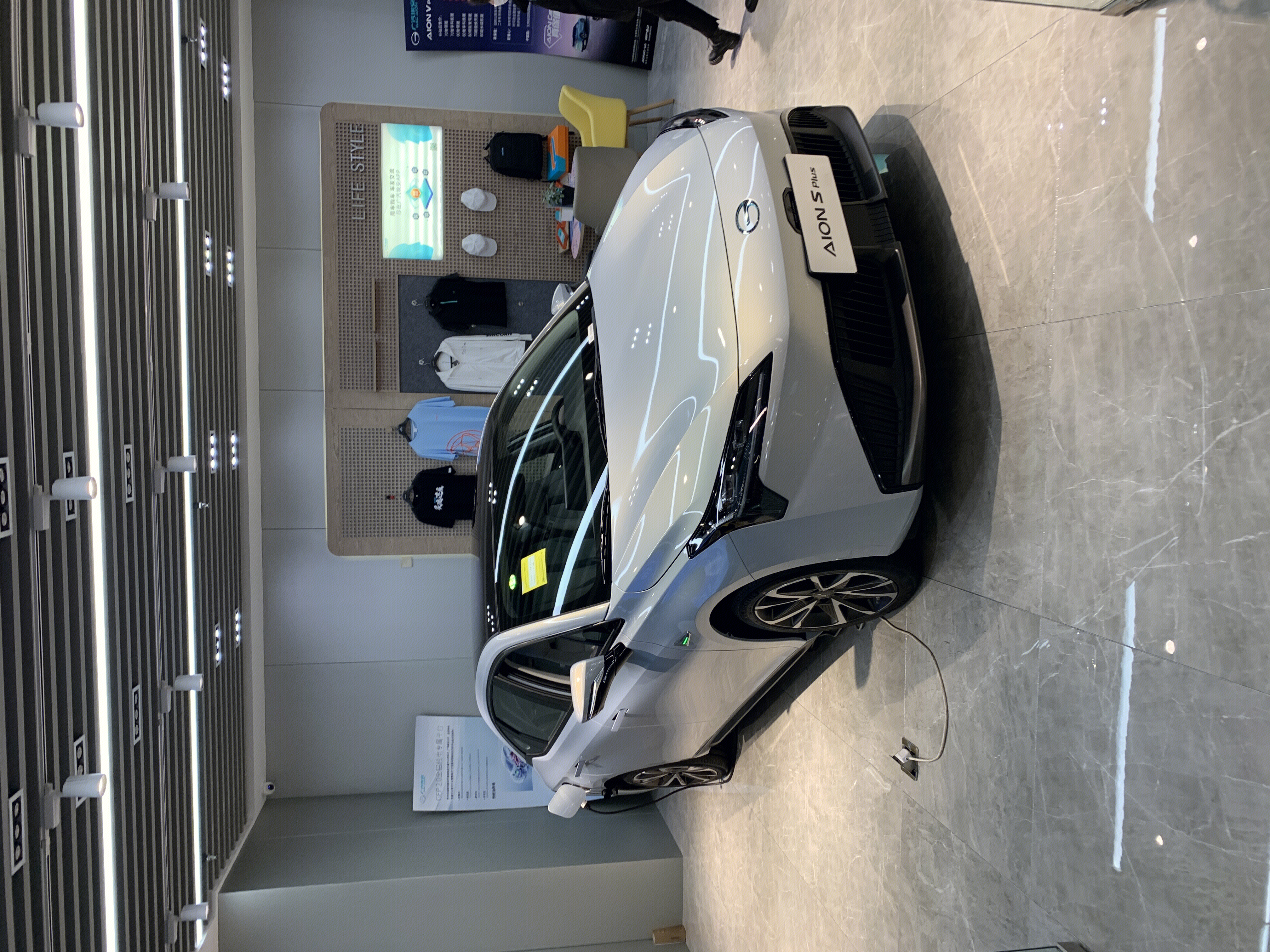 广汽埃安 AION 电动汽车 新能源汽车