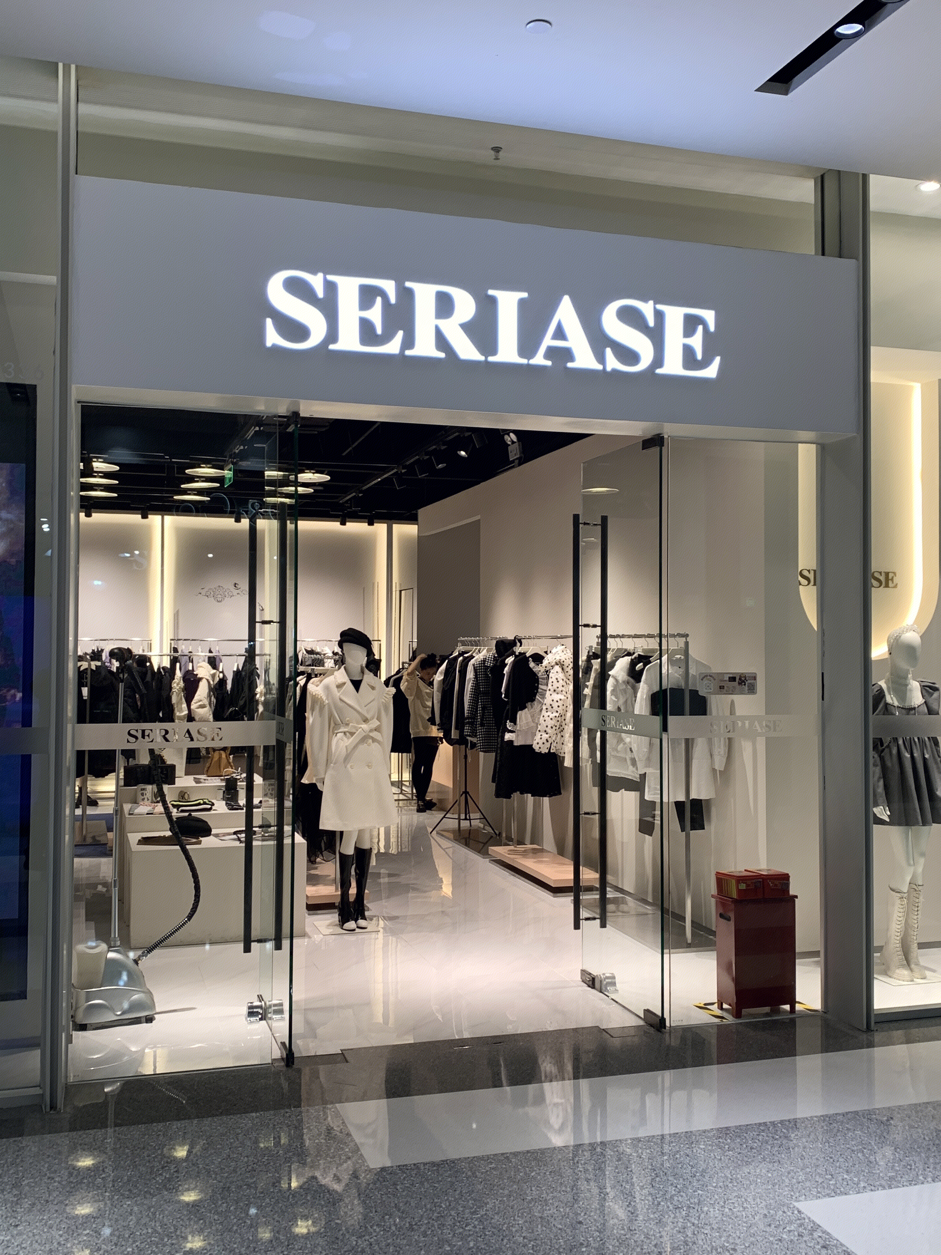 SERIASE   衣服  服装 服饰