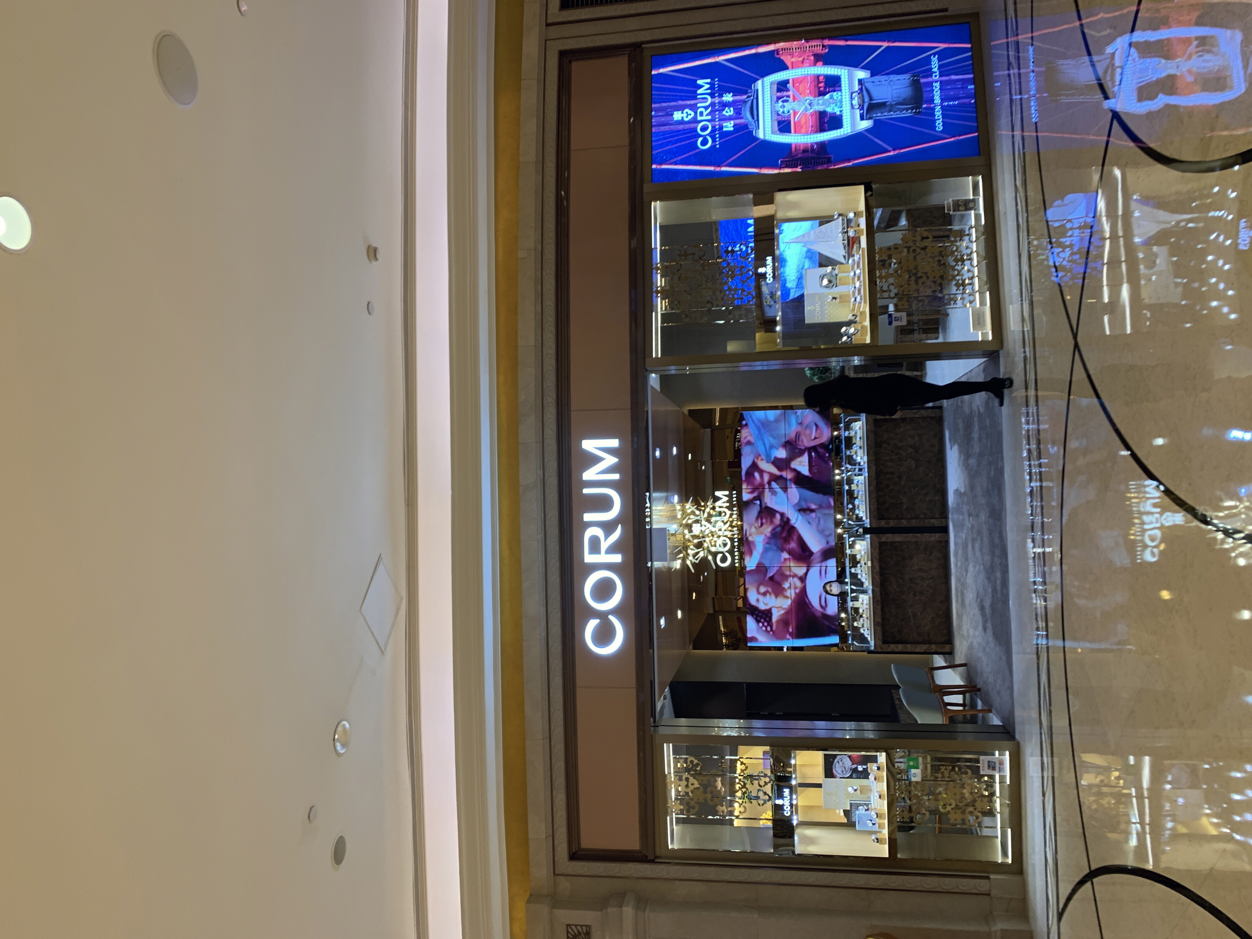 CORUM 昆仑手表 瑞士