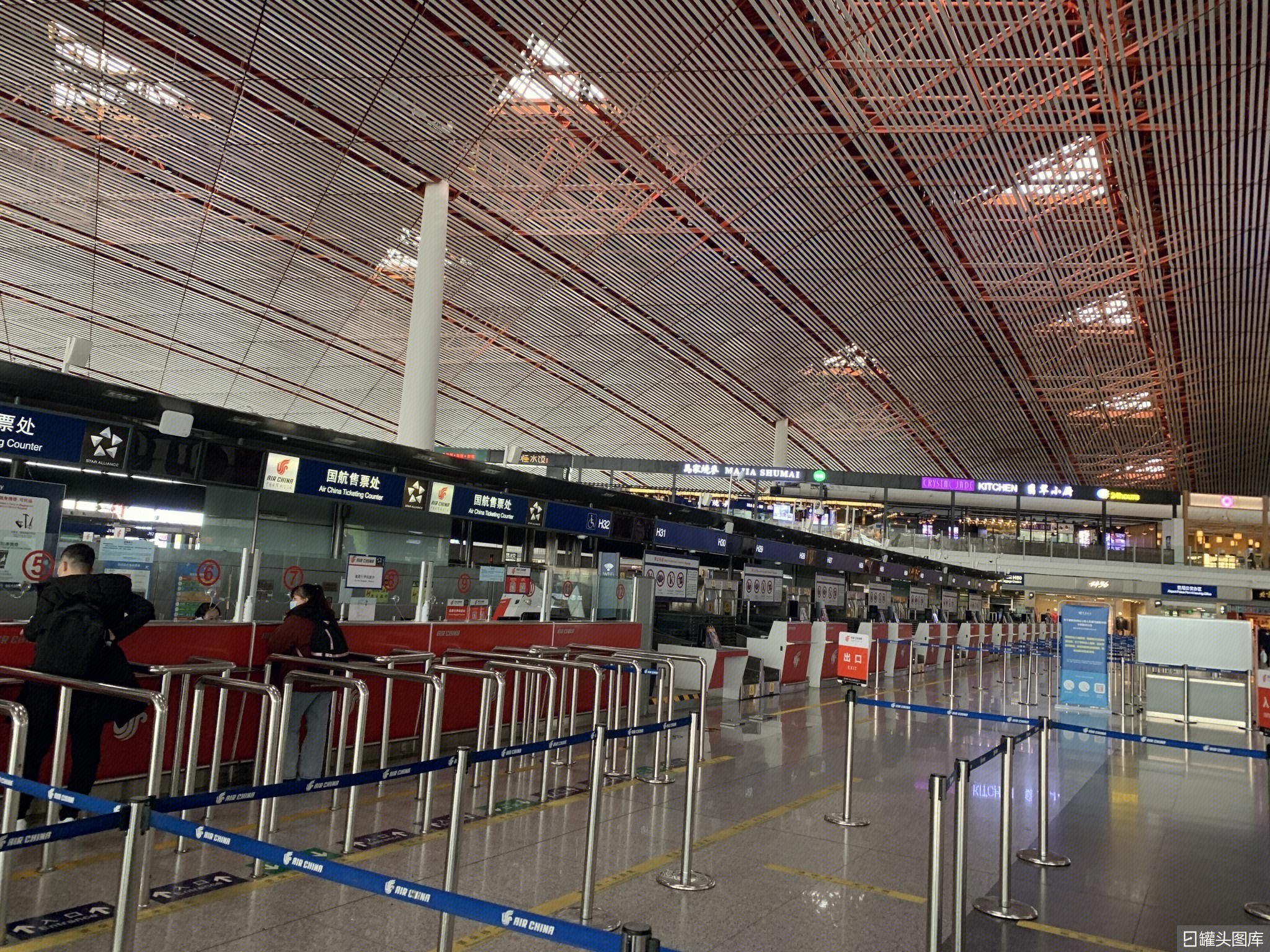 标识导视系统设计制作-机场标识标牌制作-值机柜台制作价格-上海文辅机场配套设备有限公司