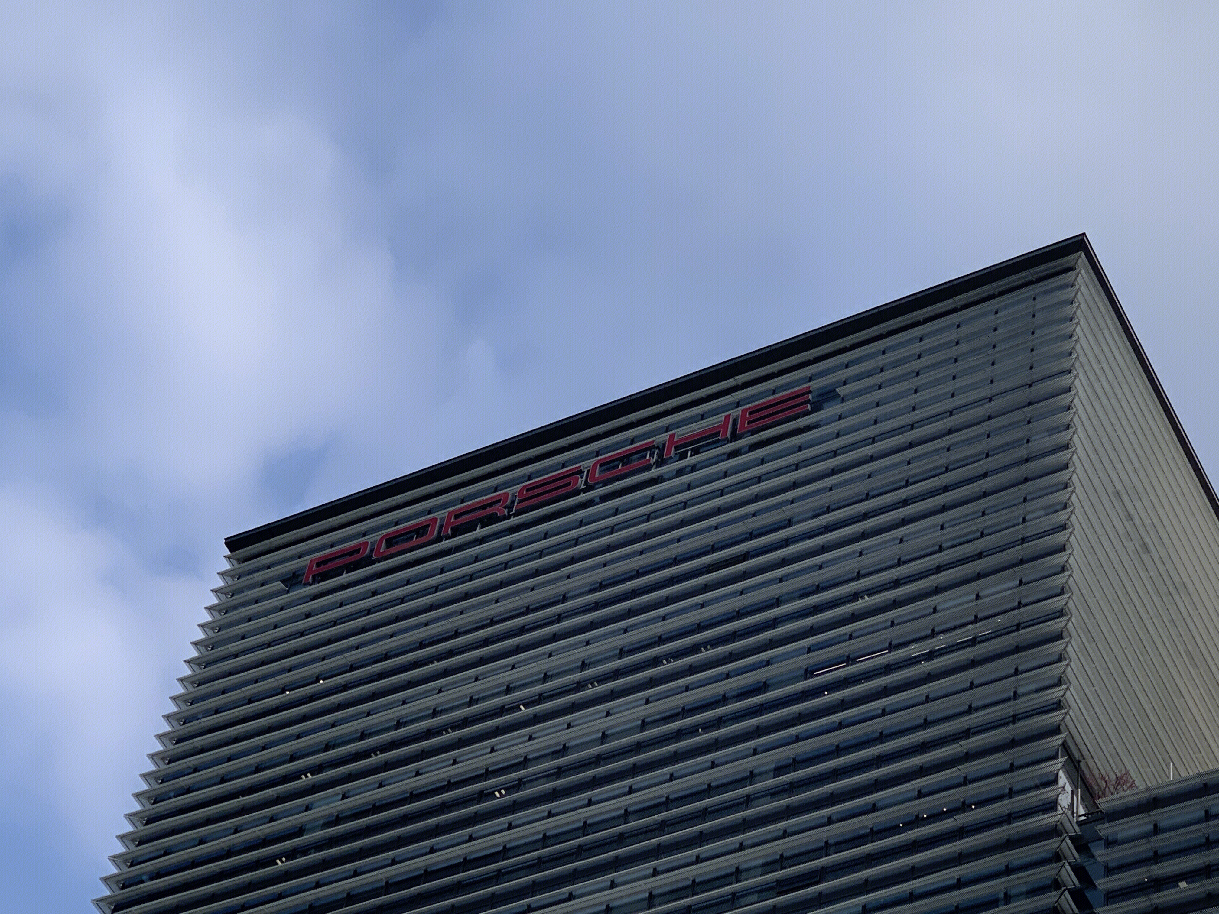 PORSCHE 保时捷 上海 陆家嘴