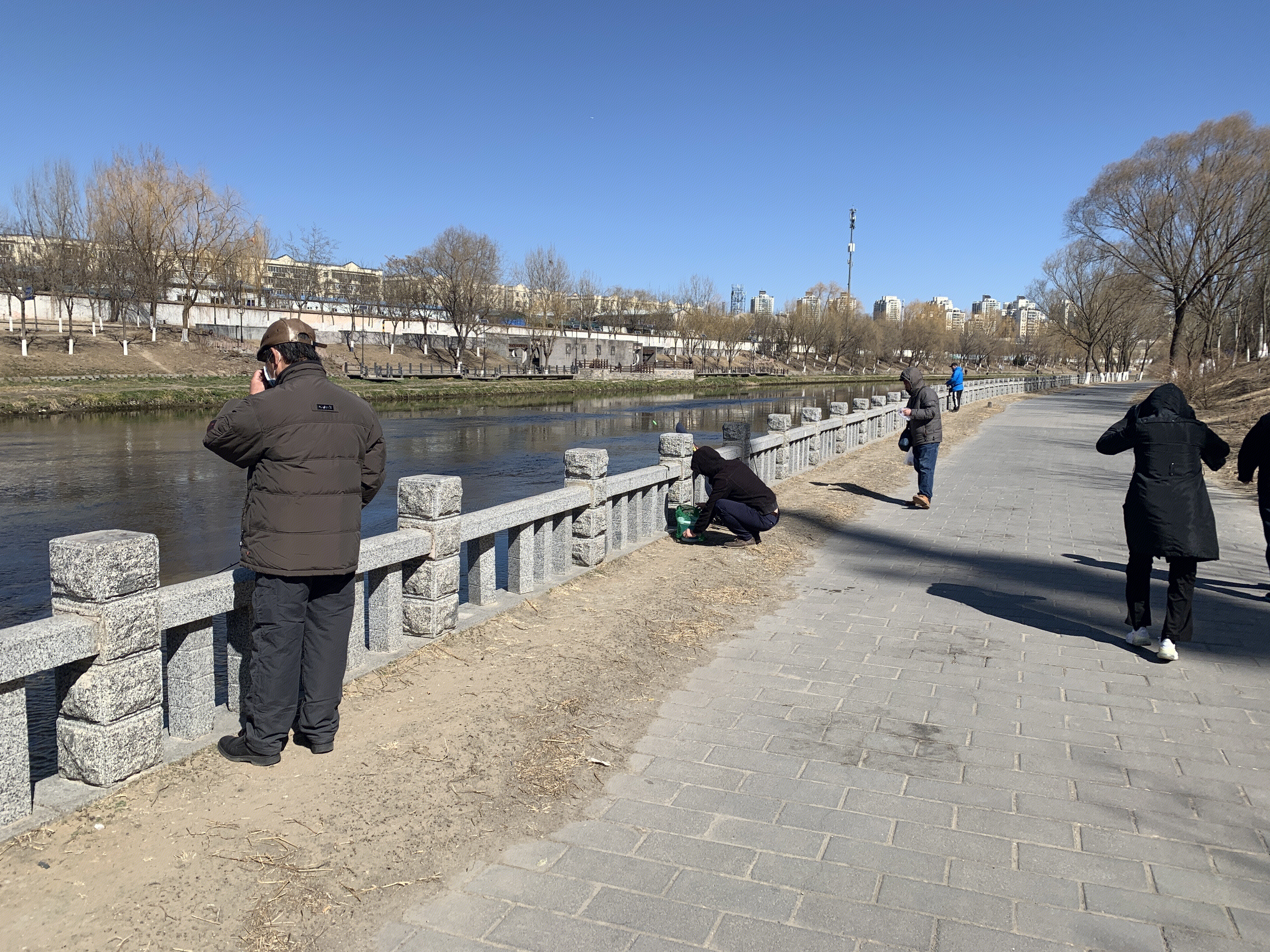 钓鱼 垂钓爱好者