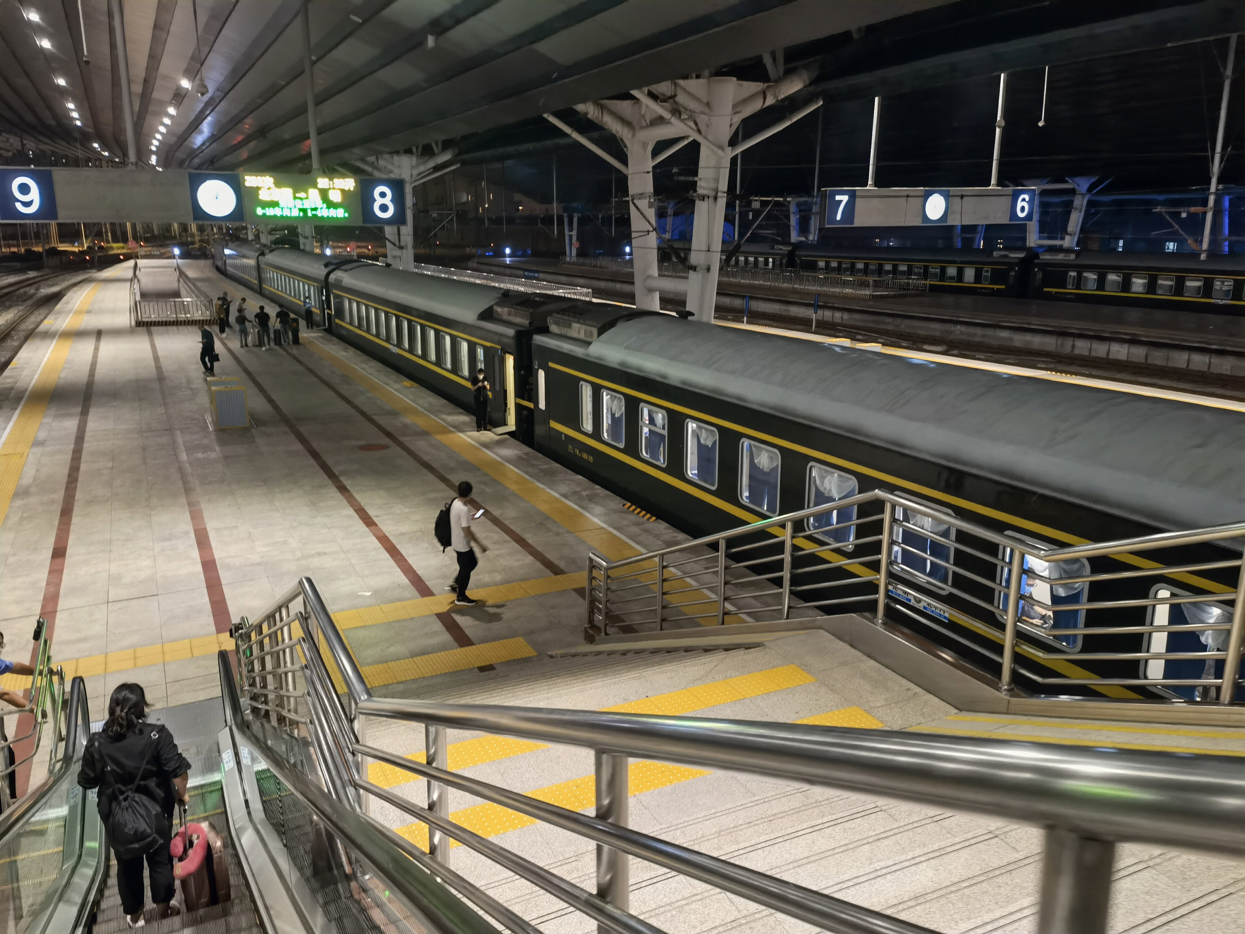 绿皮火车 铁路 普速火车