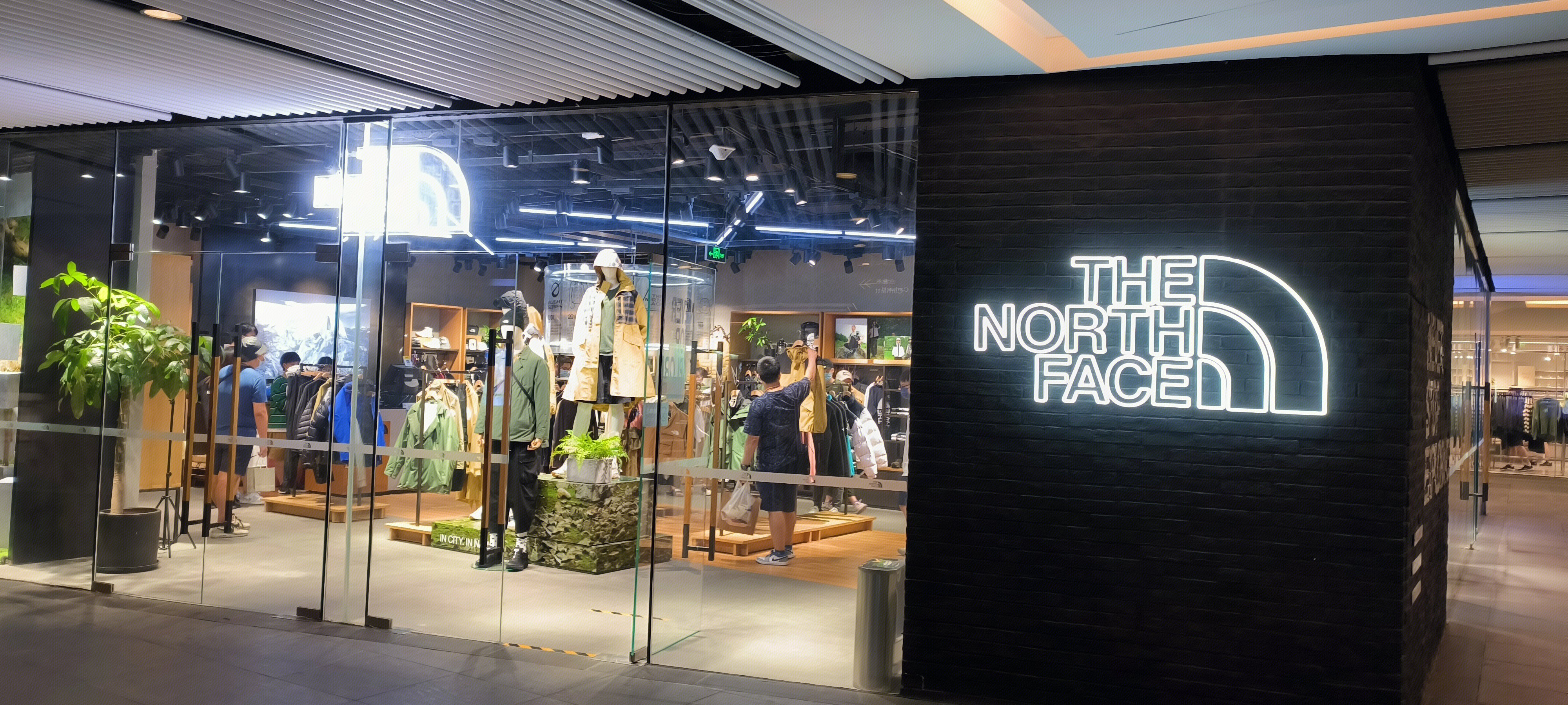 北面 THE NORTH FACE