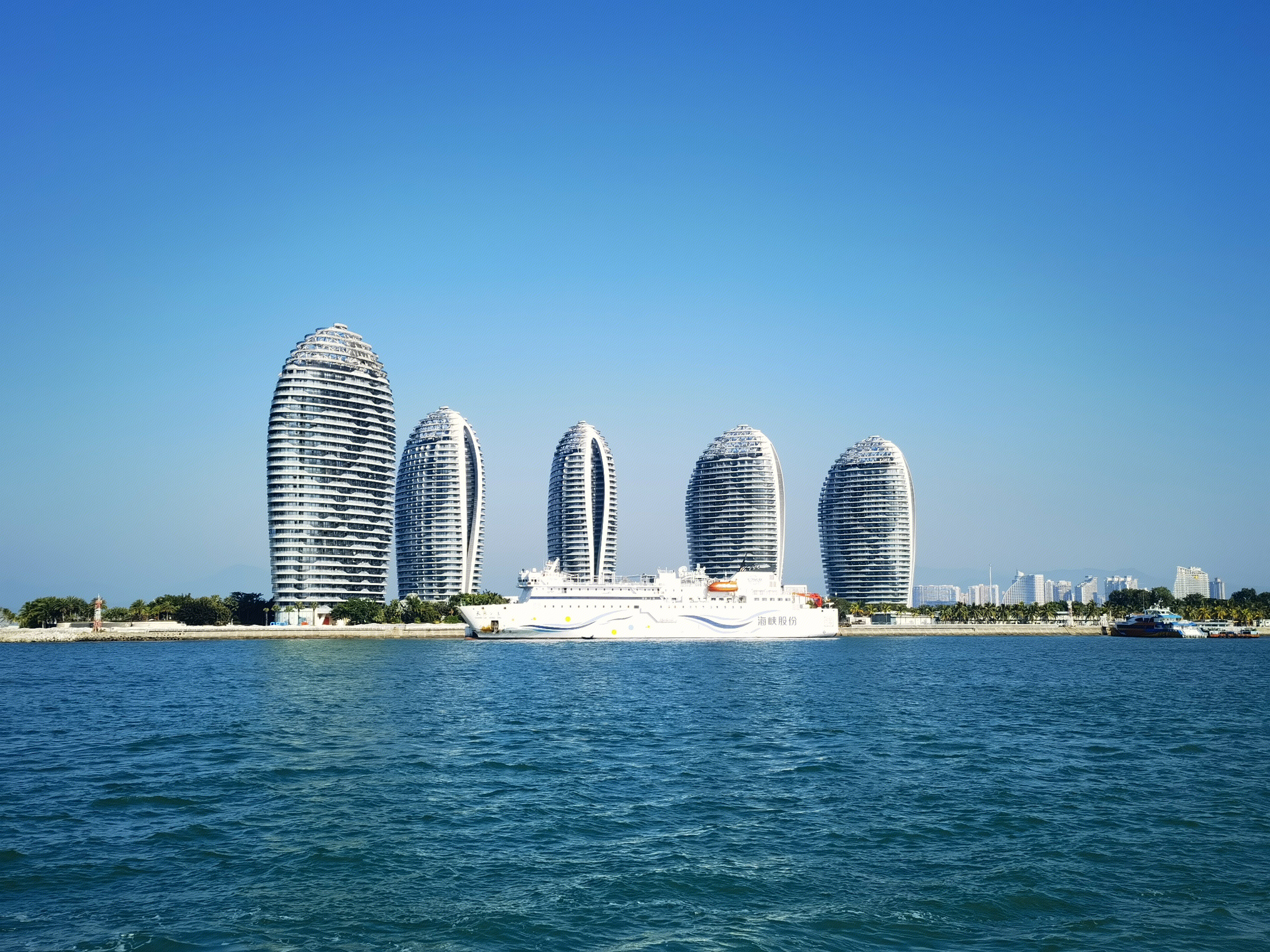 海南三亚  海水