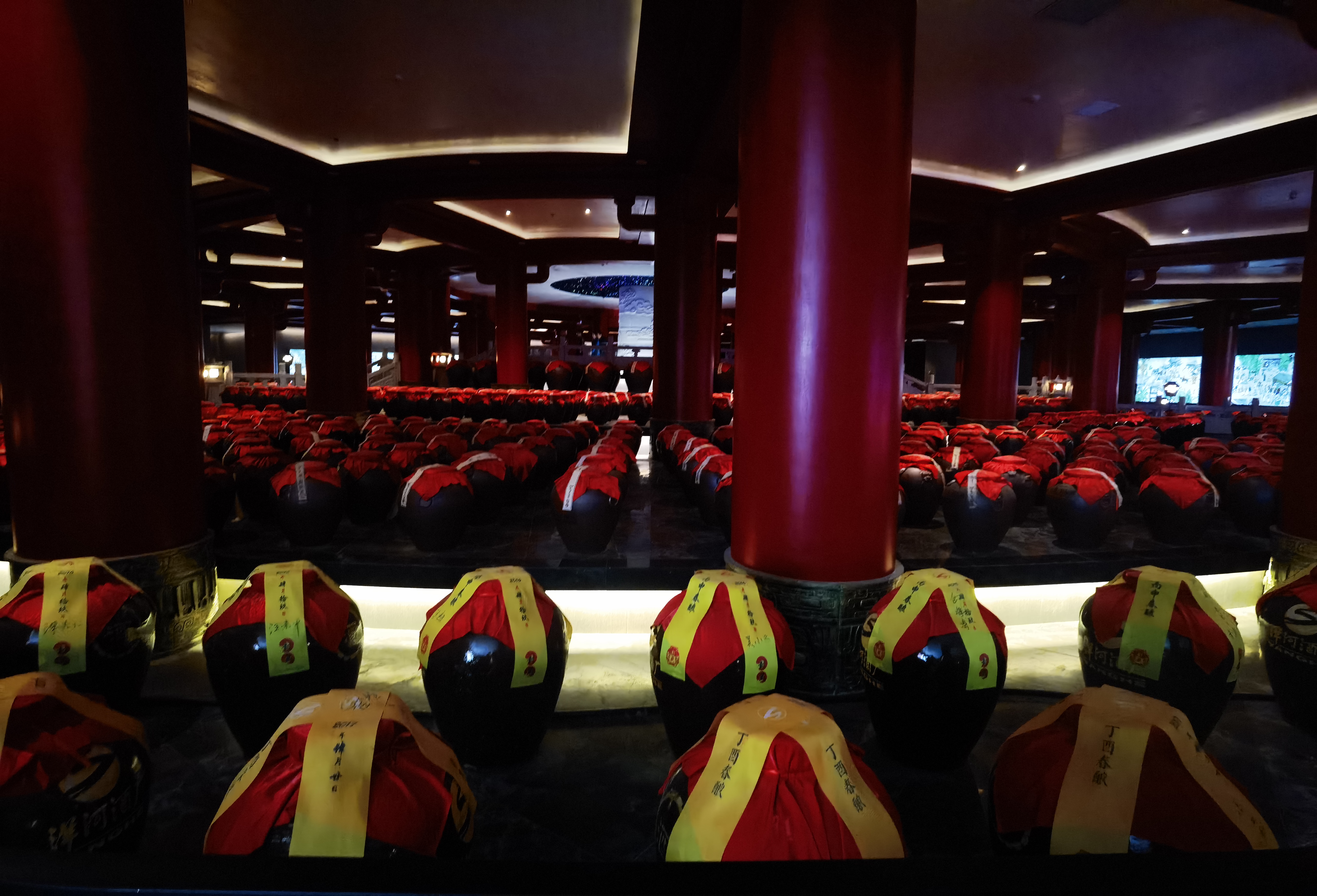 酒罐 酒坛 洋河酒厂 洋河股份 白酒