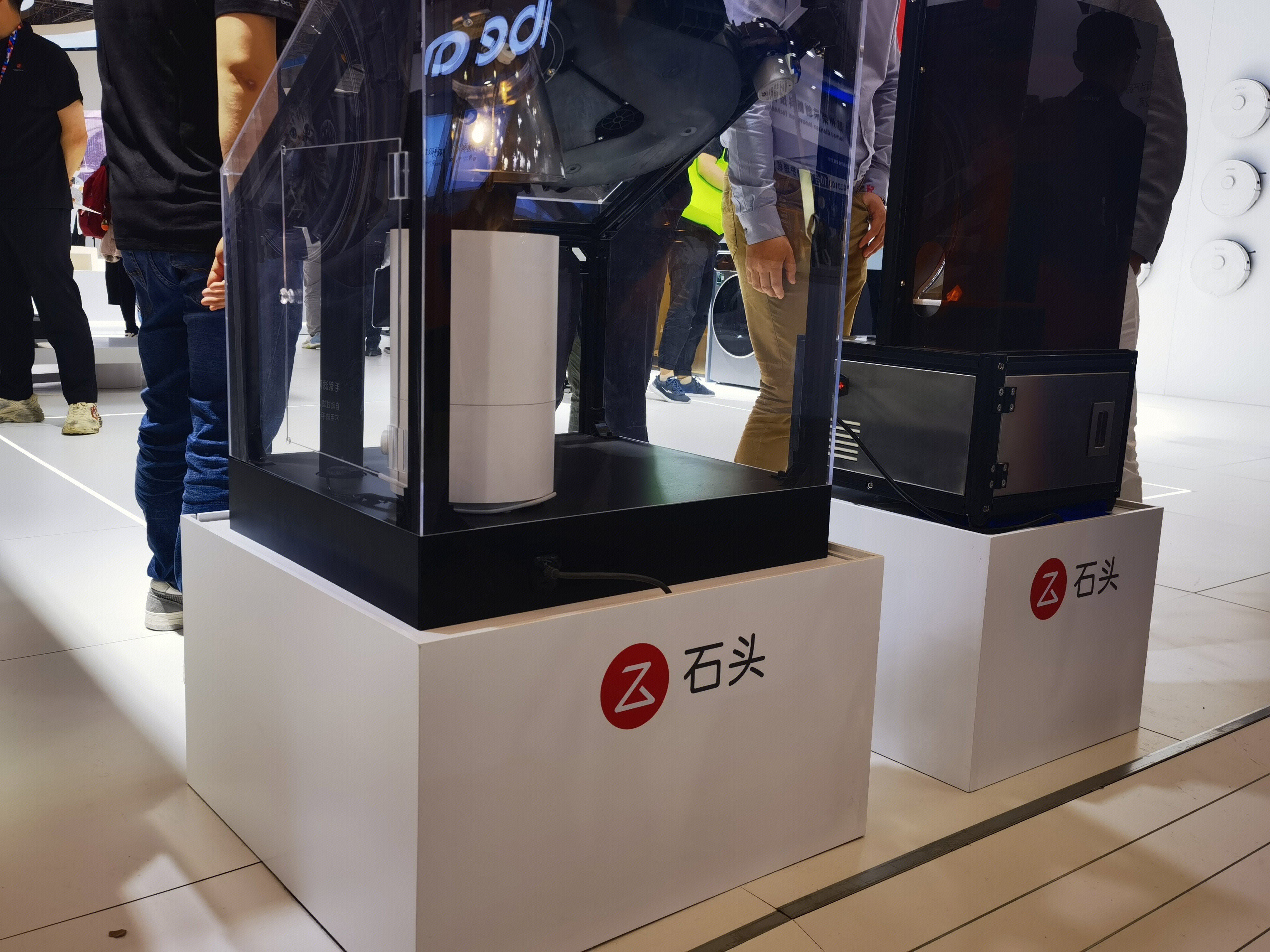 石头科技 roborock 扫地机