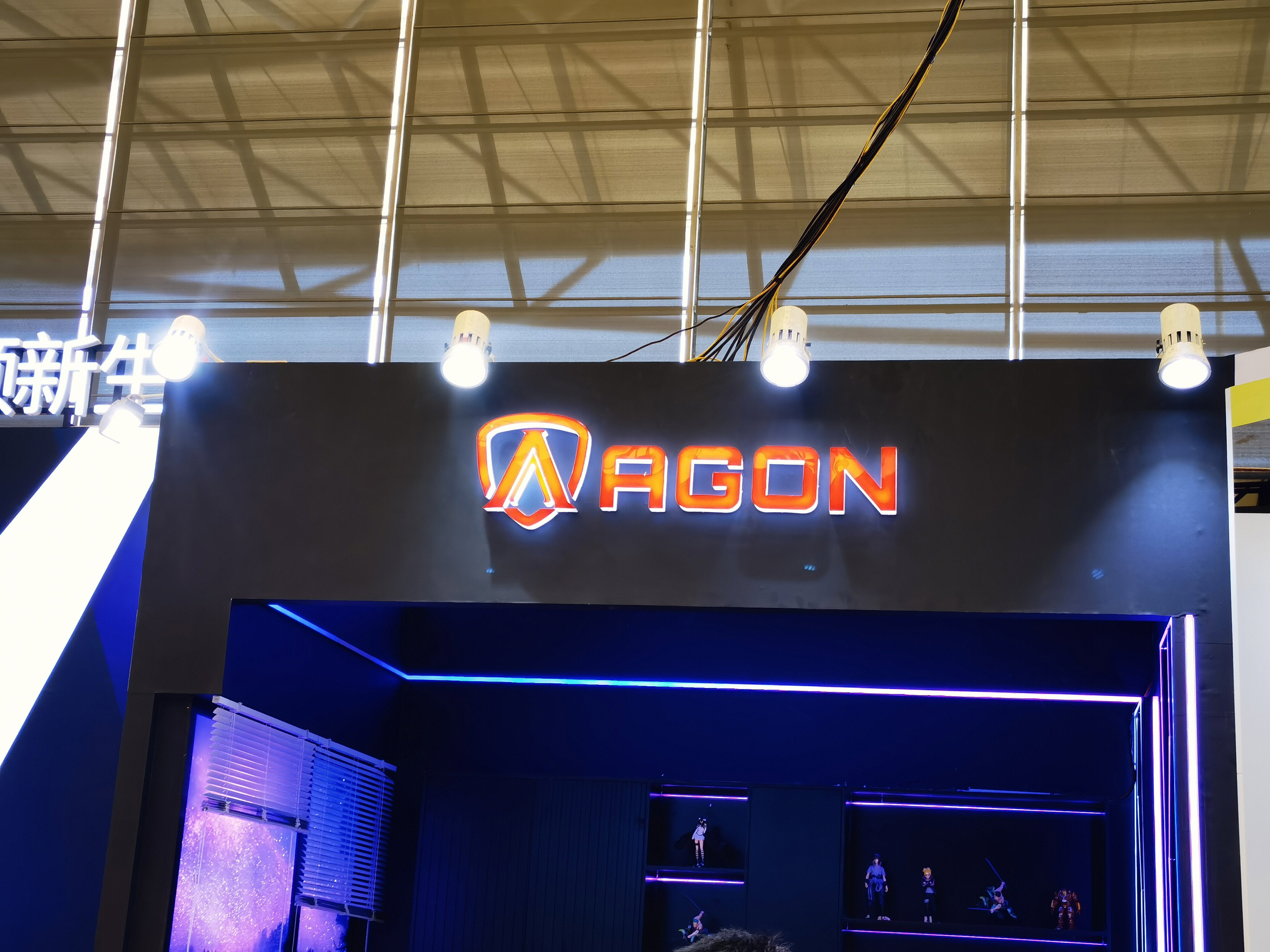 AGON 显示器 aoc