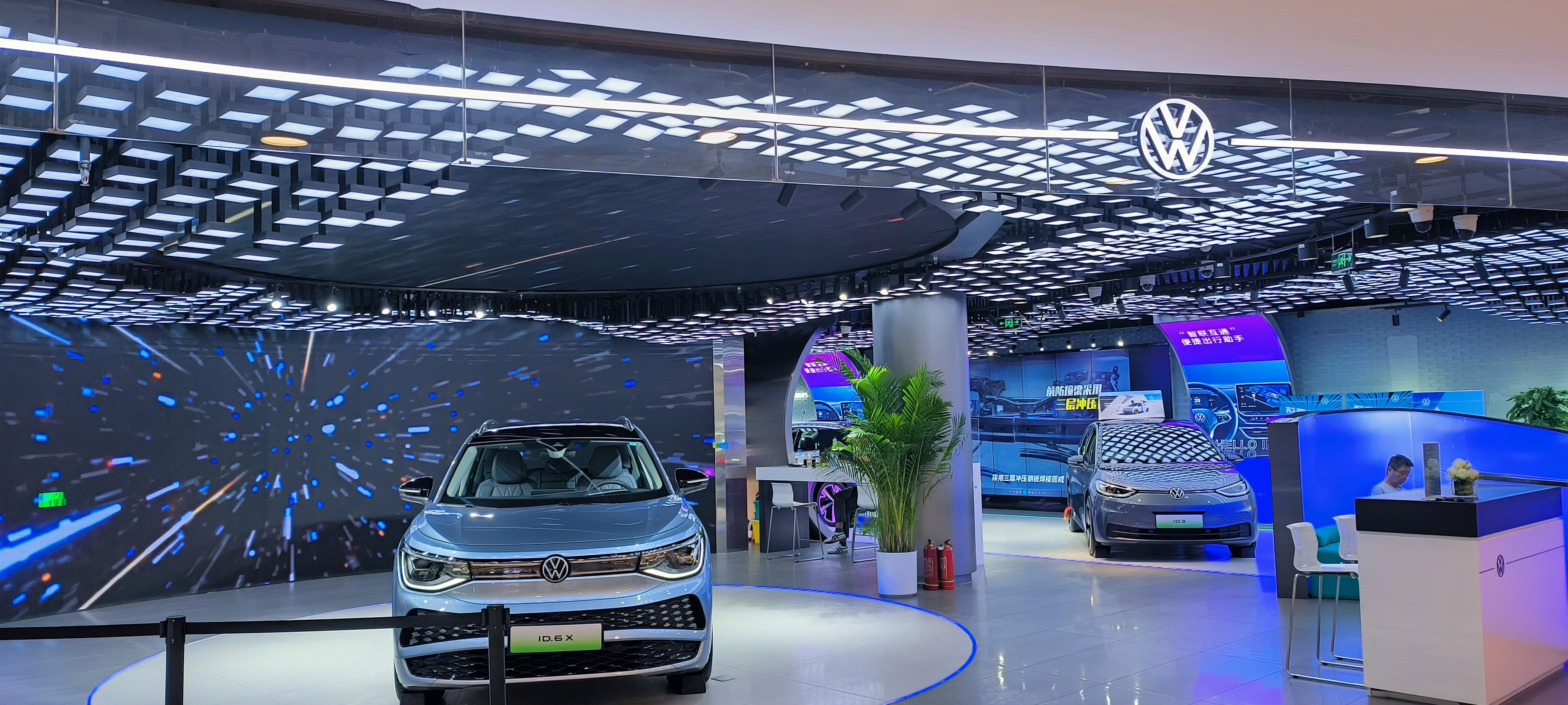 大众汽车 4S店 汽车展 蓝色汽车