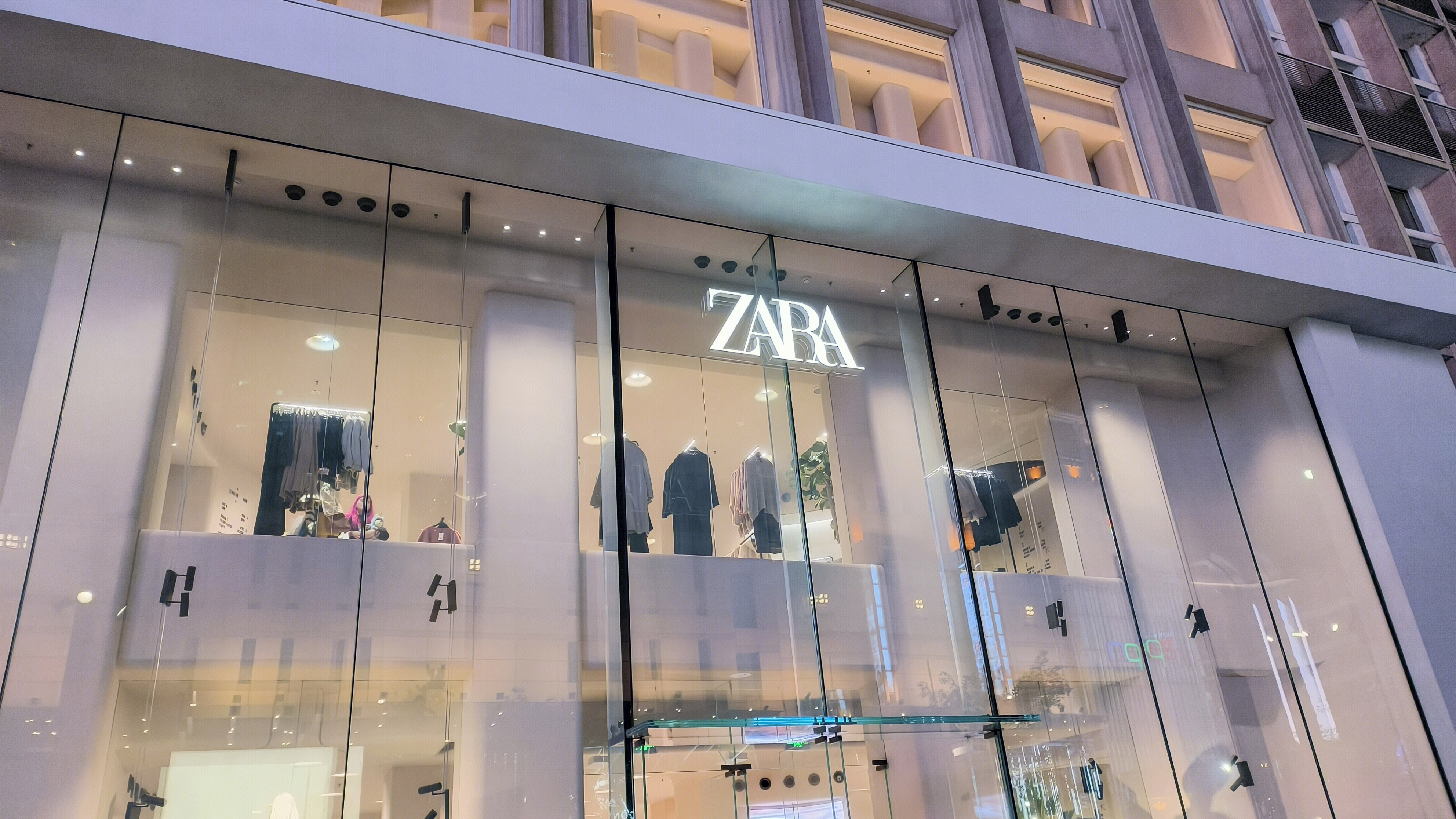 ZARA 飒拉 服装服饰品牌 时装