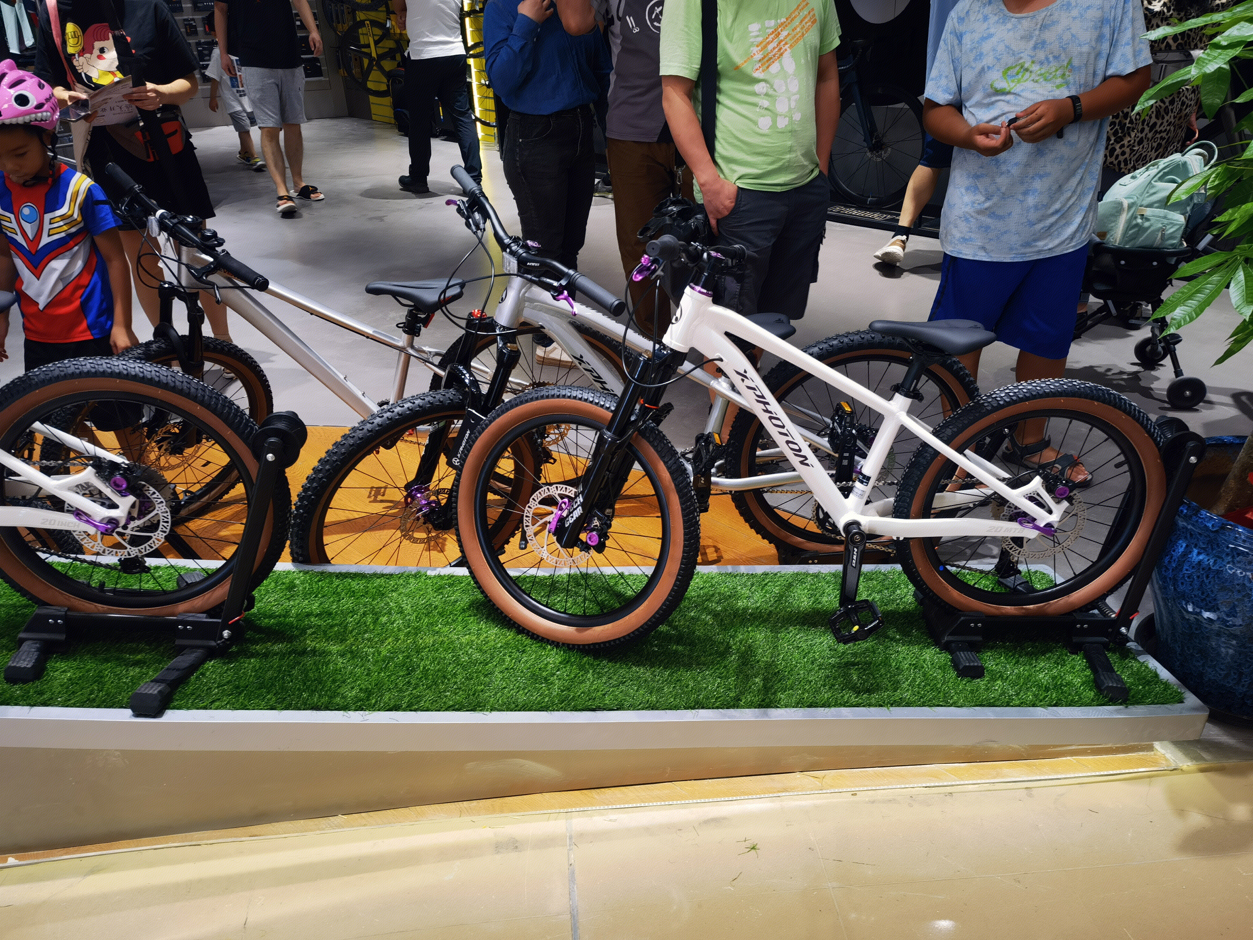 儿童自行车 骑行