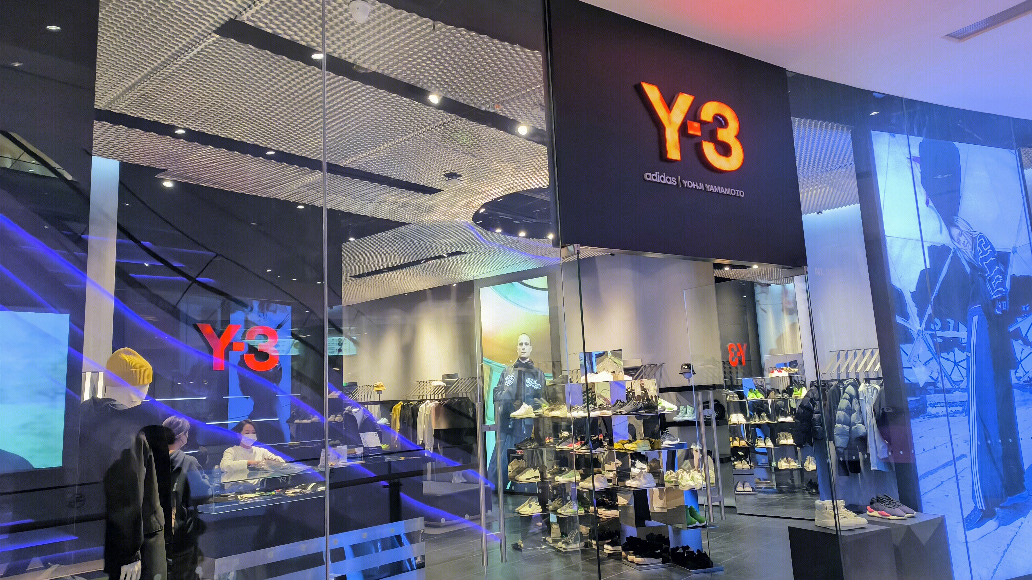 阿斯达斯 adidas Y-3 品牌服装店 服装零售店