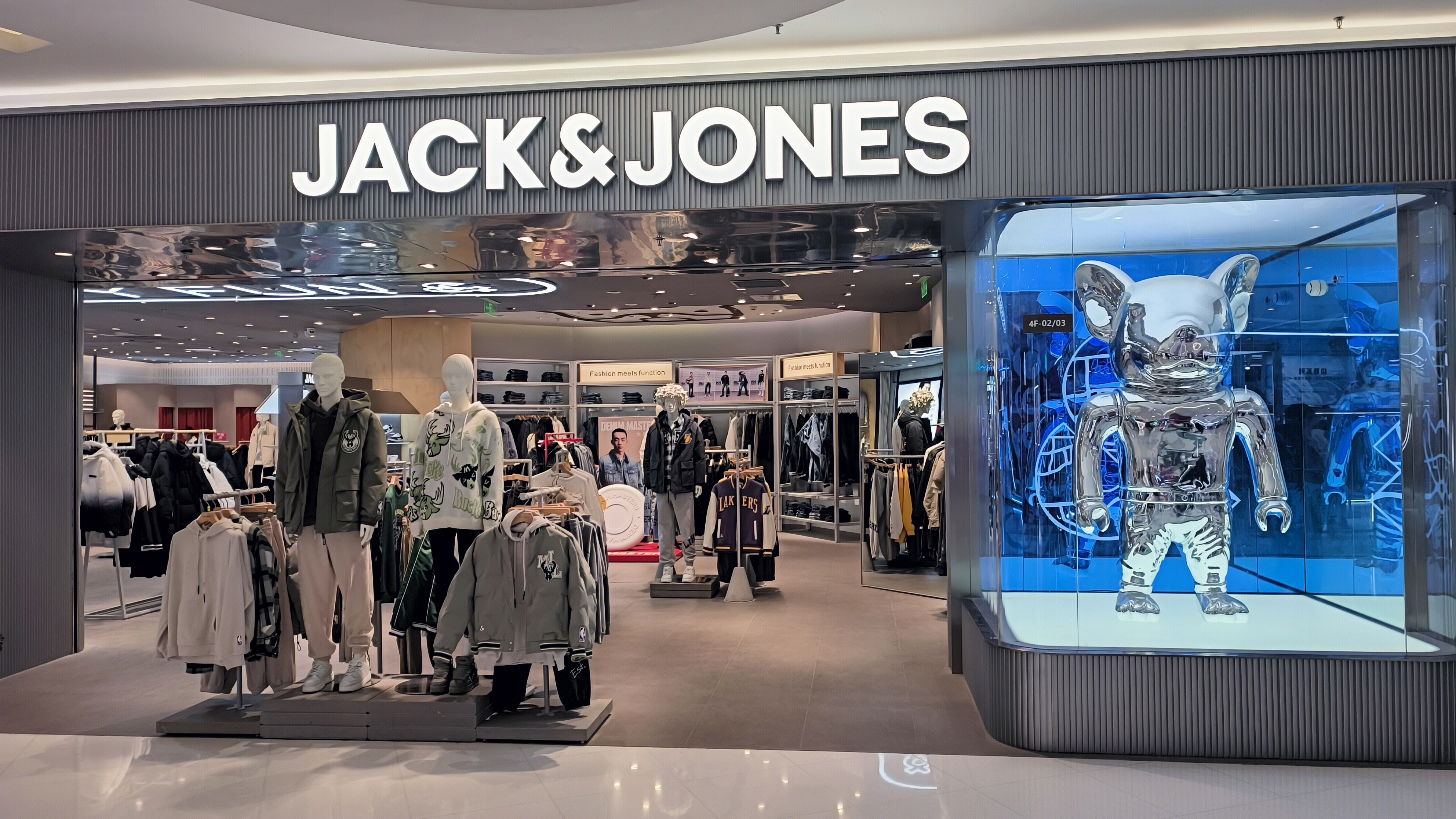 JACK&JONES 杰克琼斯 时尚男装 服装零售店