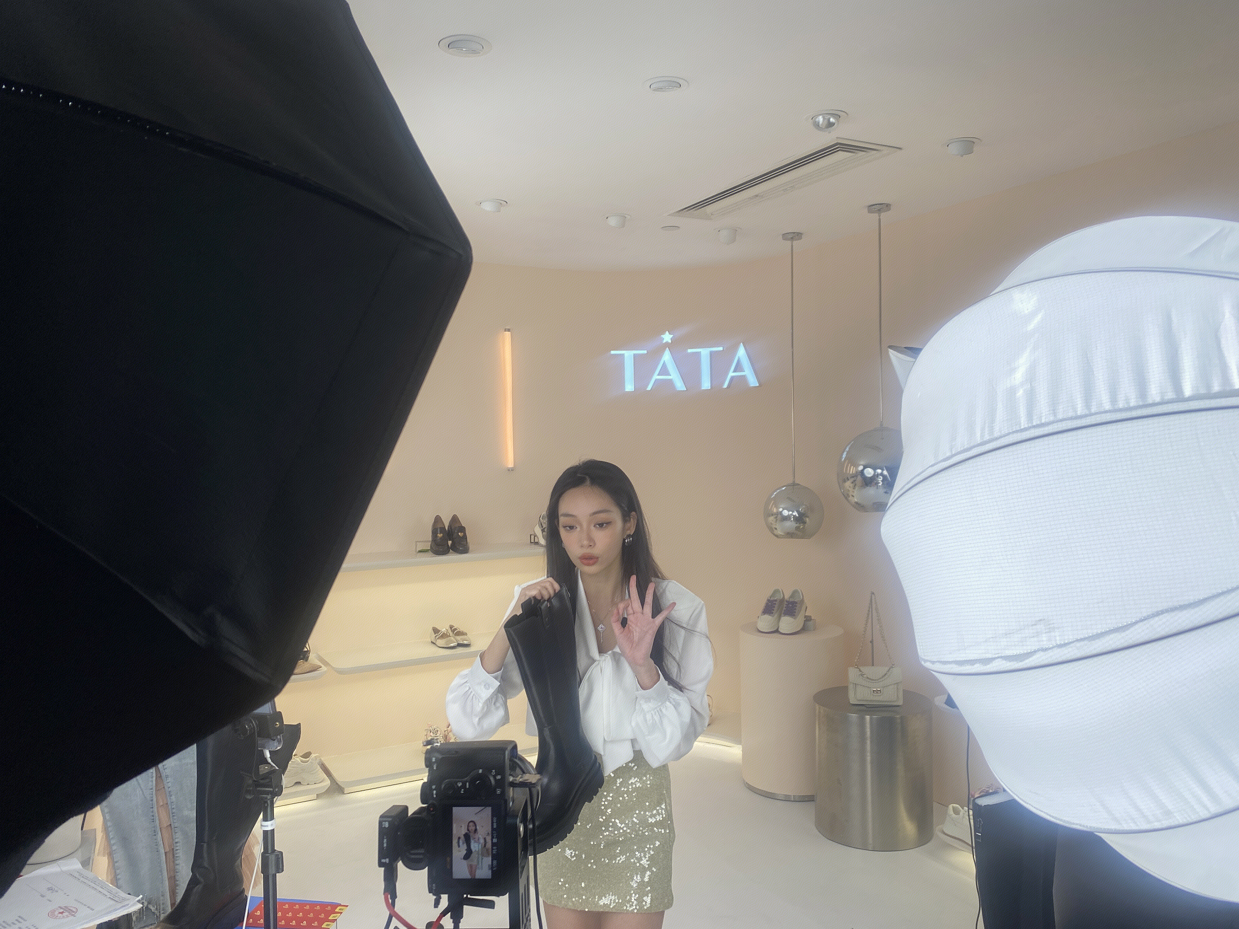 百丽国际旗下品牌 他她 TATA 皮鞋 时尚鞋履 电商直播 直播间