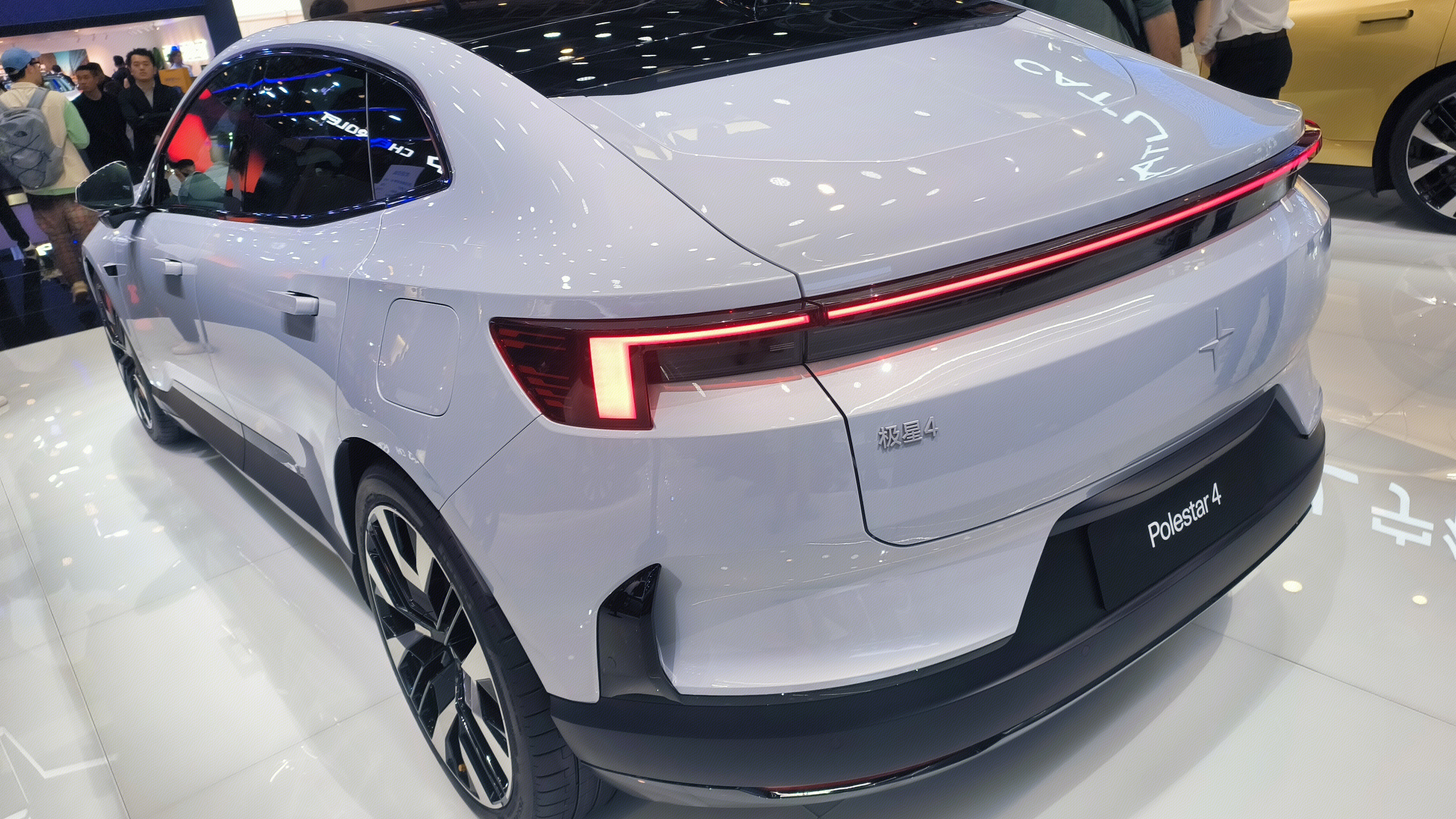 Polestar极星 Polestar4 纯电高性能轿跑SUV 极星汽车