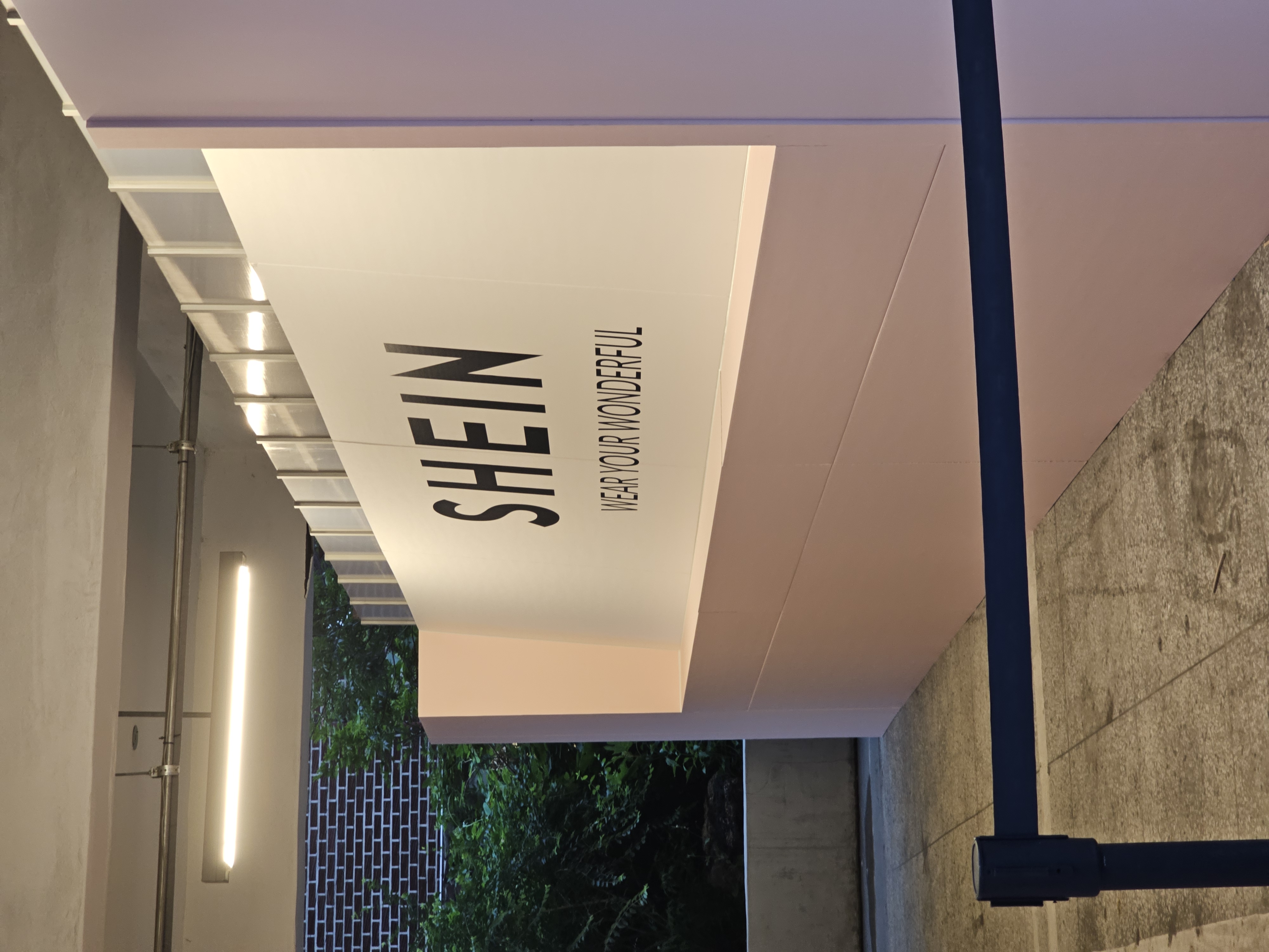 SHEIN 希音 在线零售商 跨境电商巨头