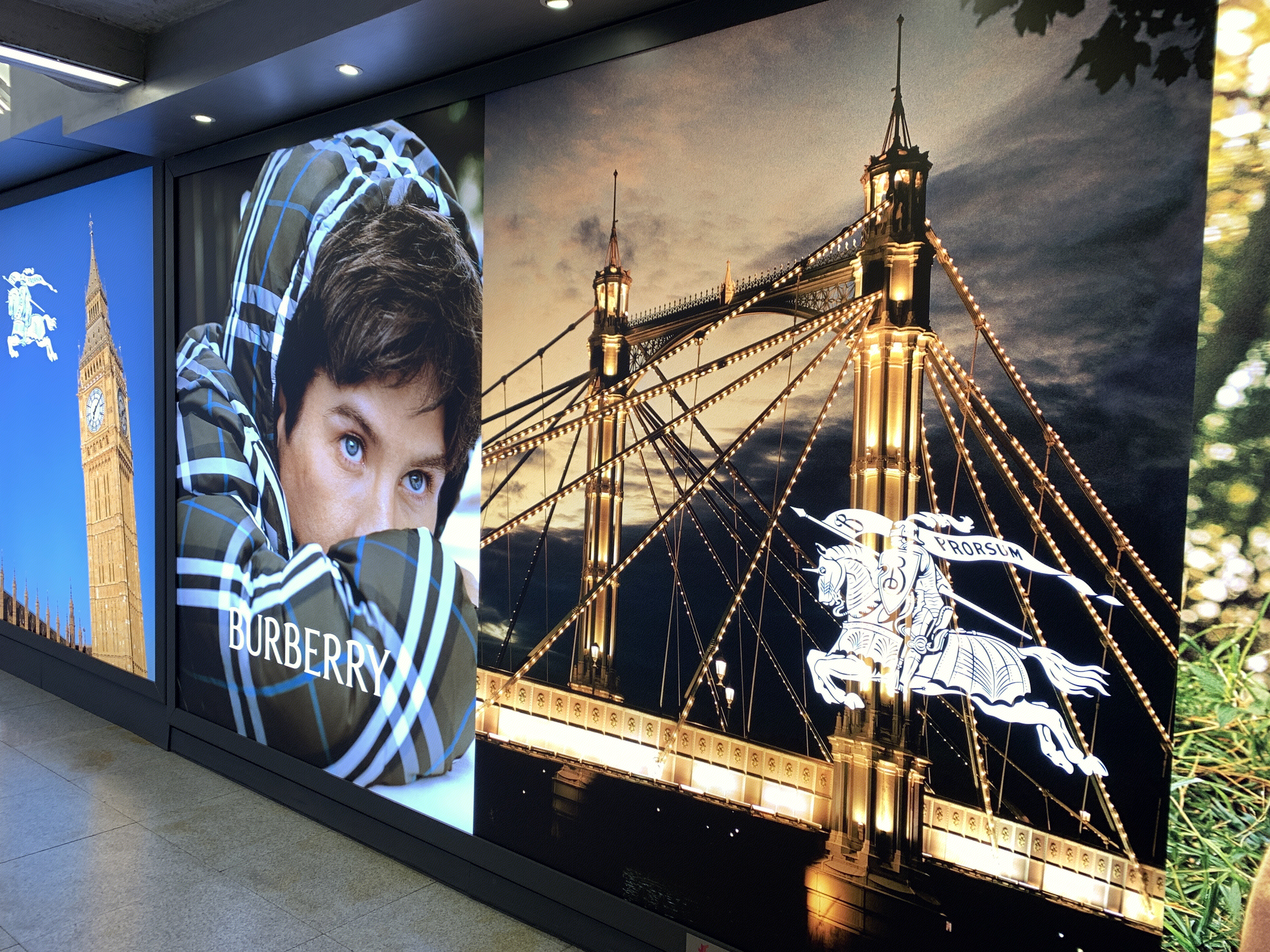 Burberry 博柏利 英国奢侈品品牌 服饰品牌