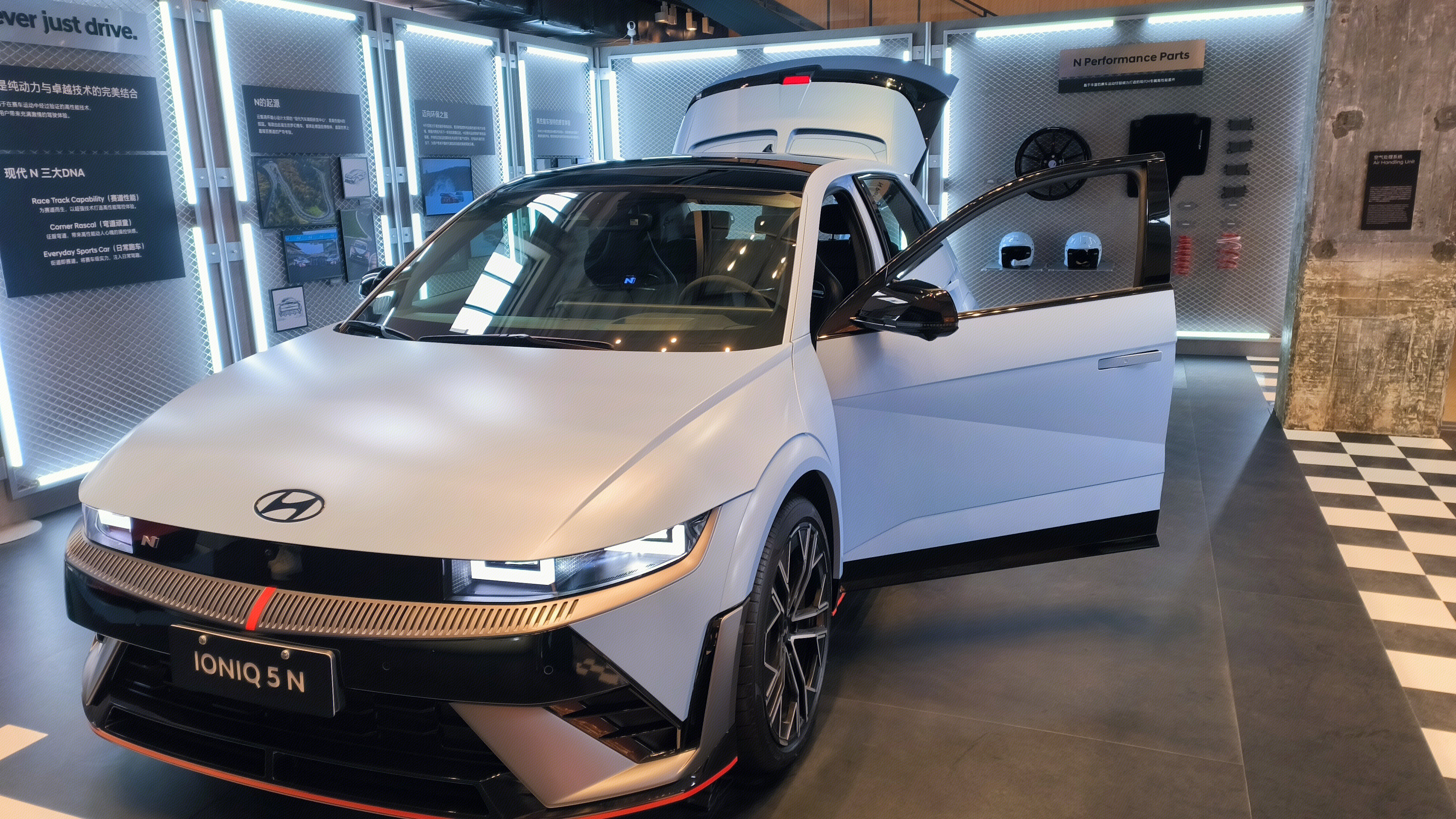 现代汽车 IONIQ 5N 艾尼氪5N 高性能电动车 现代艾尼氪5N