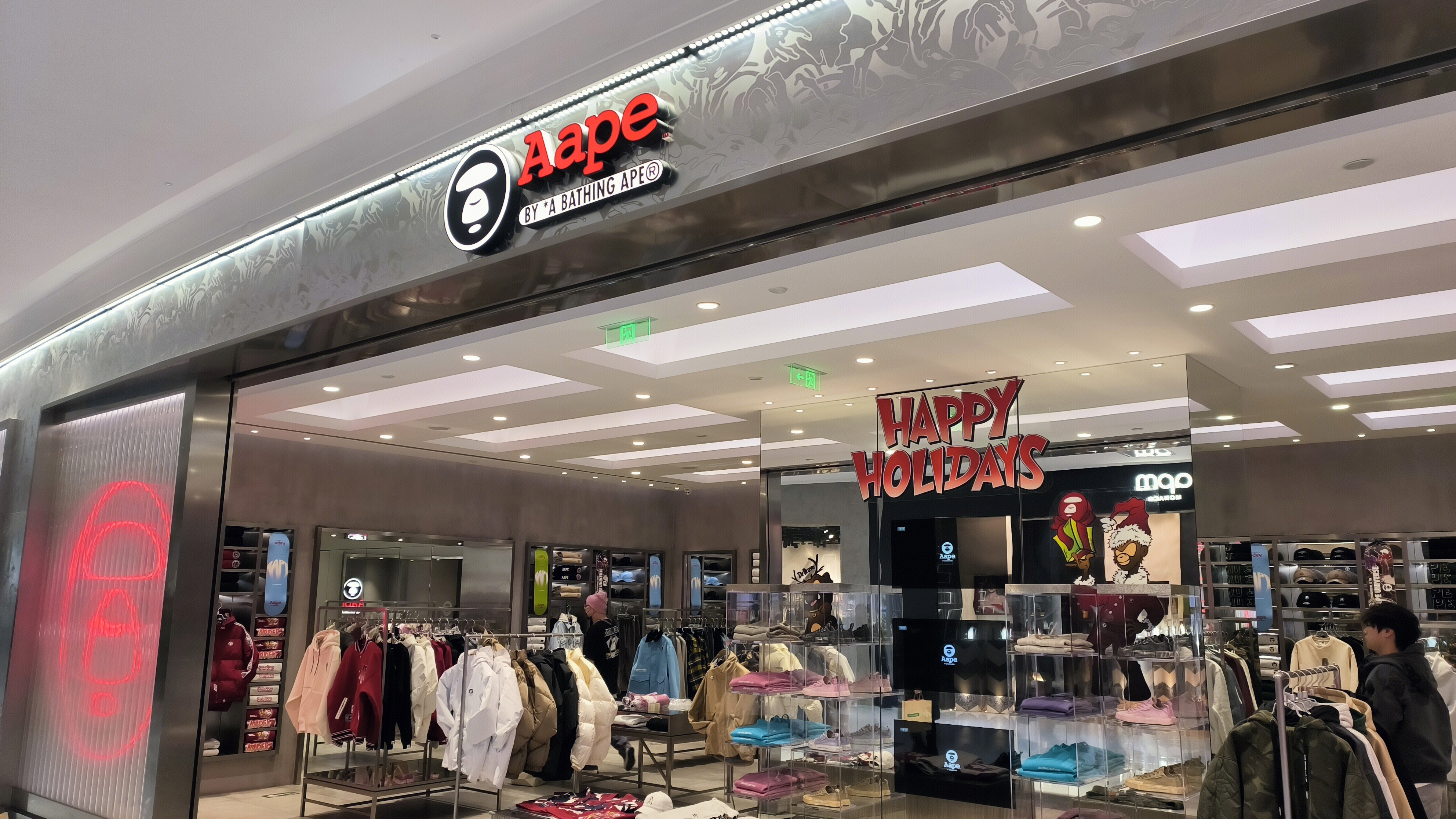 Aape 日系街头潮牌 时装零售店