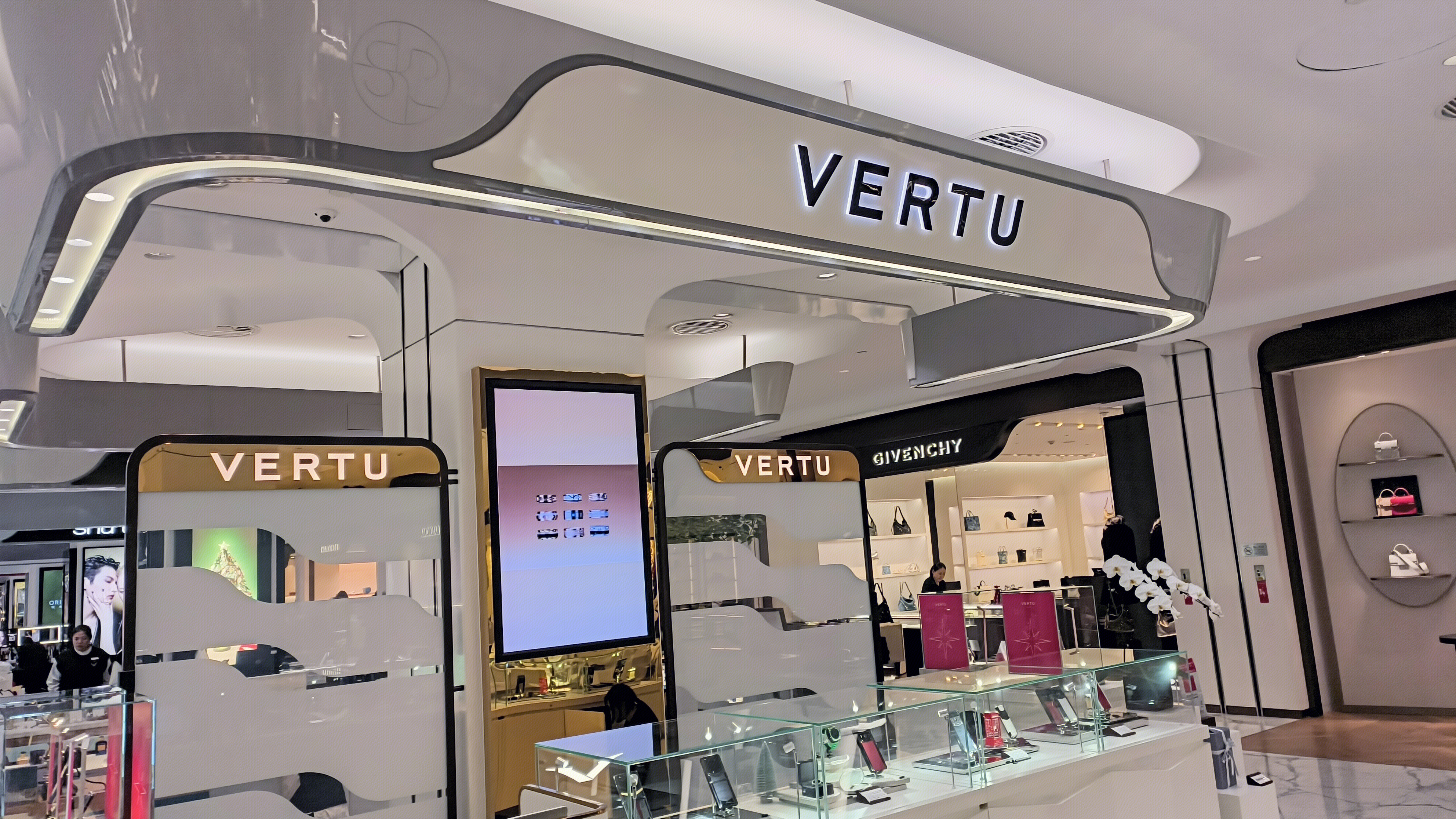 VERTU 威图 奢华手机品牌 手机展示柜