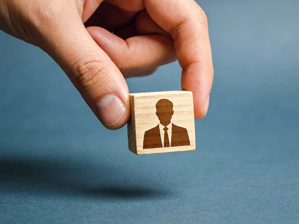 胜任 接班人 接任 任职 实控人