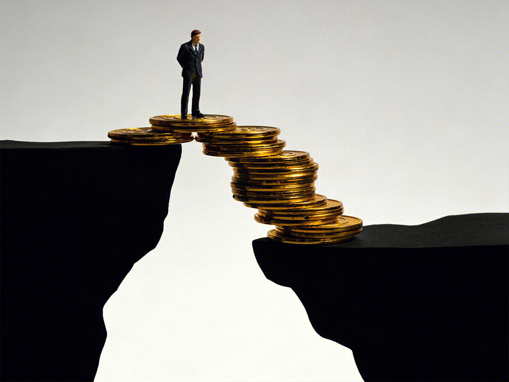 度过财务危机 债务危机 陷入危机 坠入亏损 化解困境 填补空缺 金币 资金