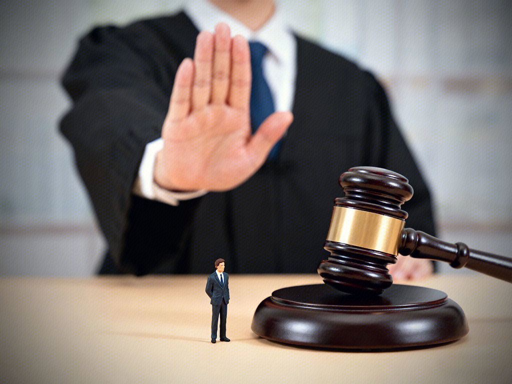 诉讼被驳回 不受理 反对 法槌 诉讼 起诉